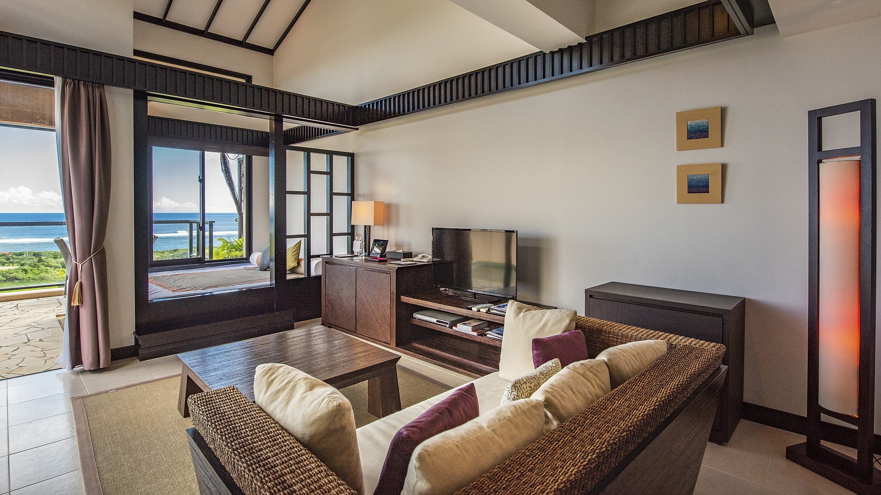 [Pool Villa Lagoon Suite Double Room (designated 3F)] Spacious room of 60 square meters.