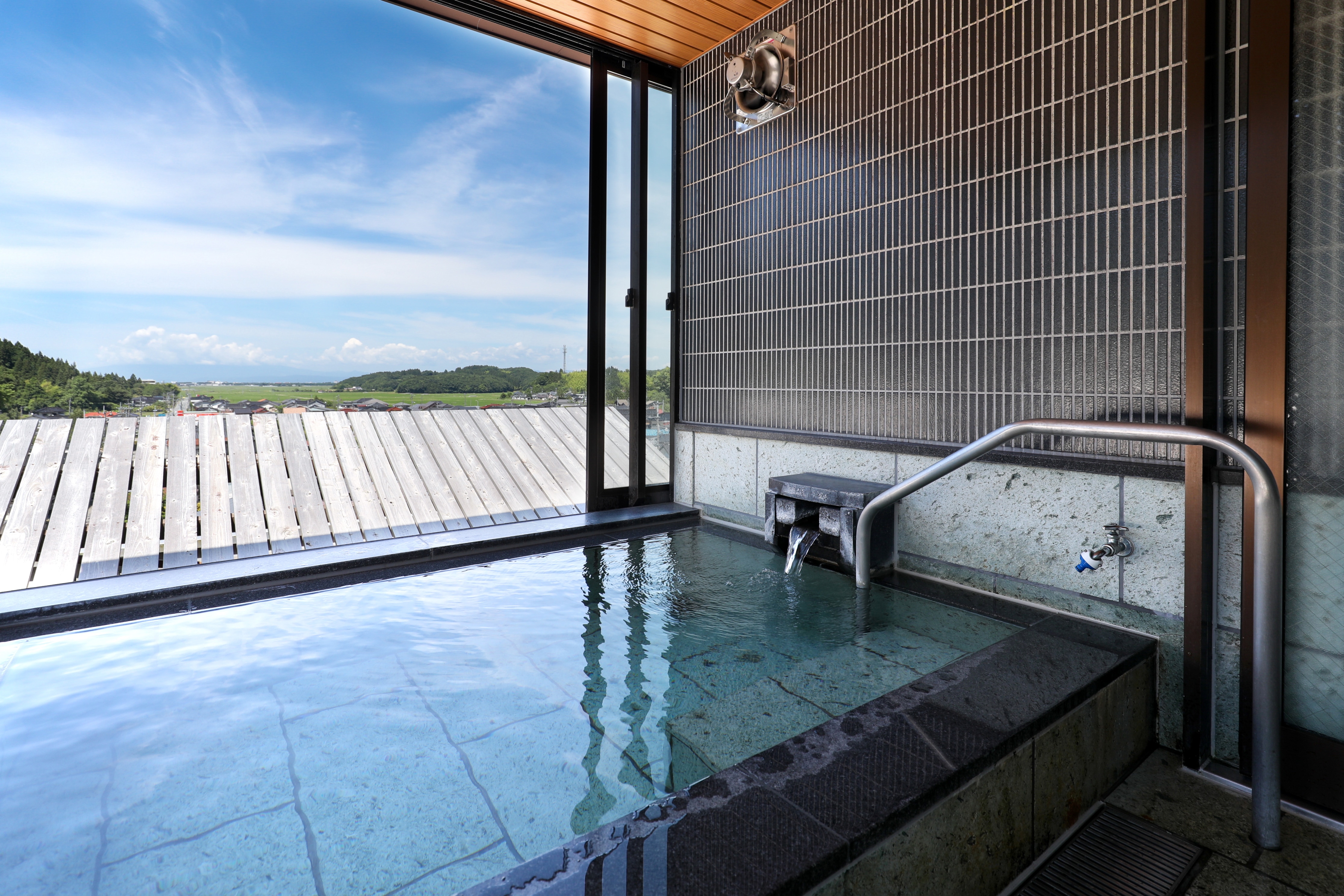 Semi-open-air private observation bath "Manten"