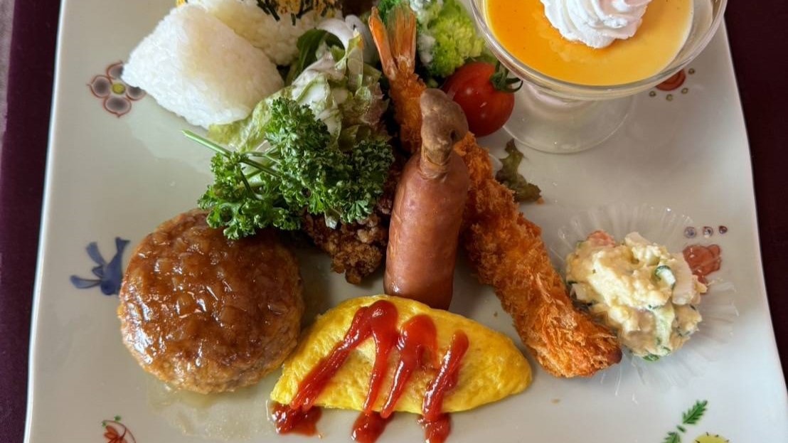 An example of a children's lunch