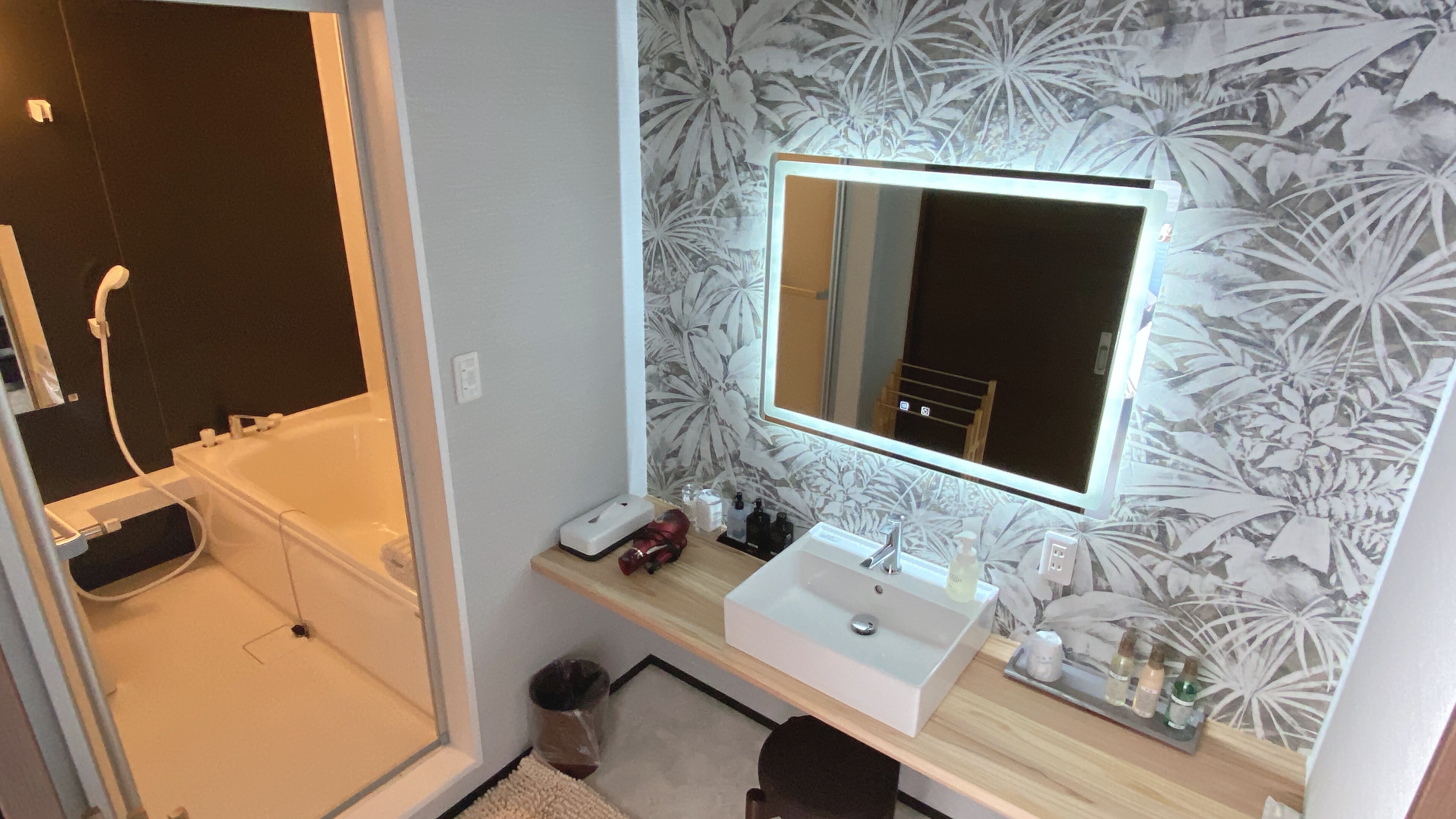 New Western-style room on the castle town side【221】Unit bath