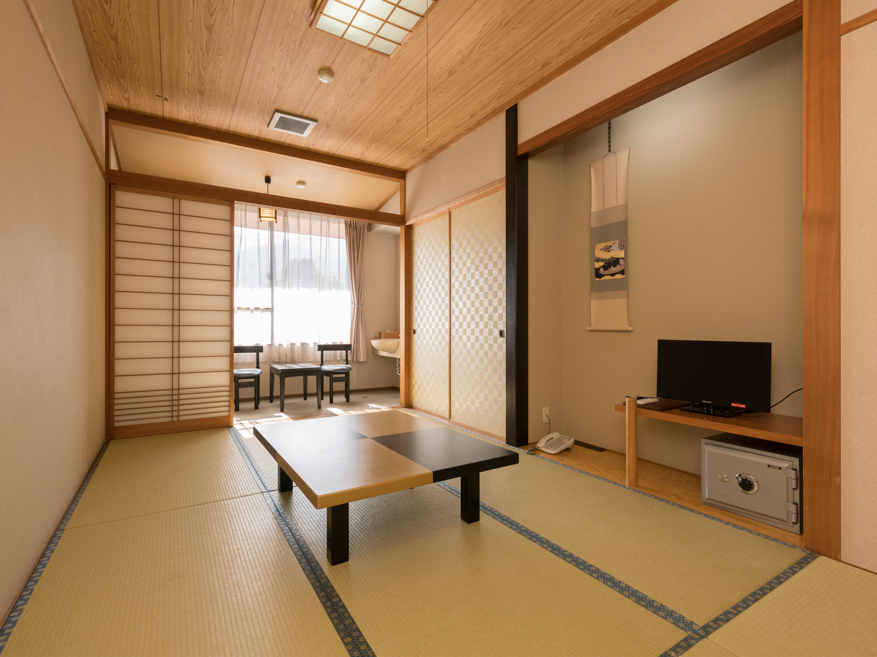 [Non-smoking] Japanese-style double room (shared toilet)