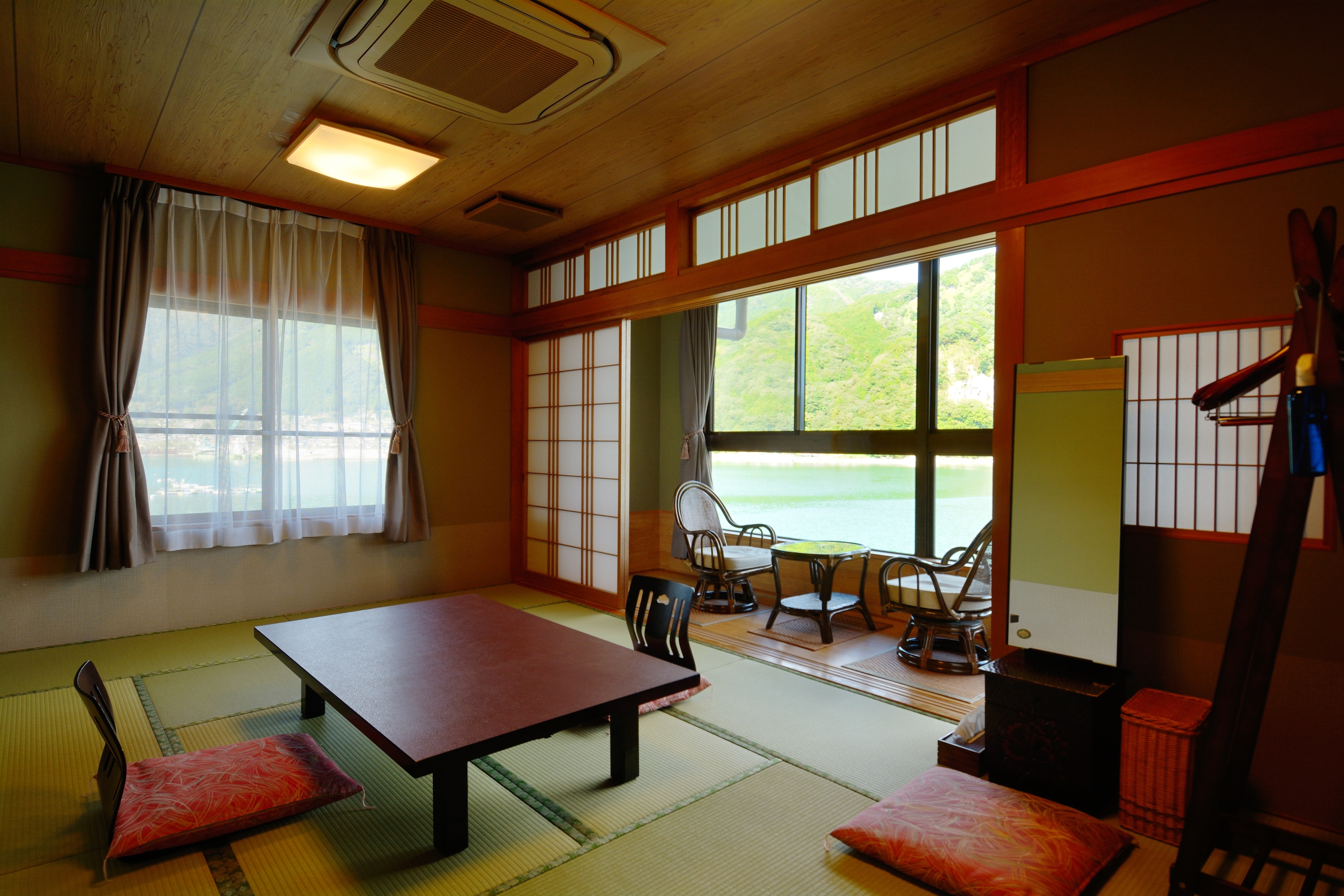 [Room 306] 12 tatami mats between Edo / seaside guest room / with bath / toilet