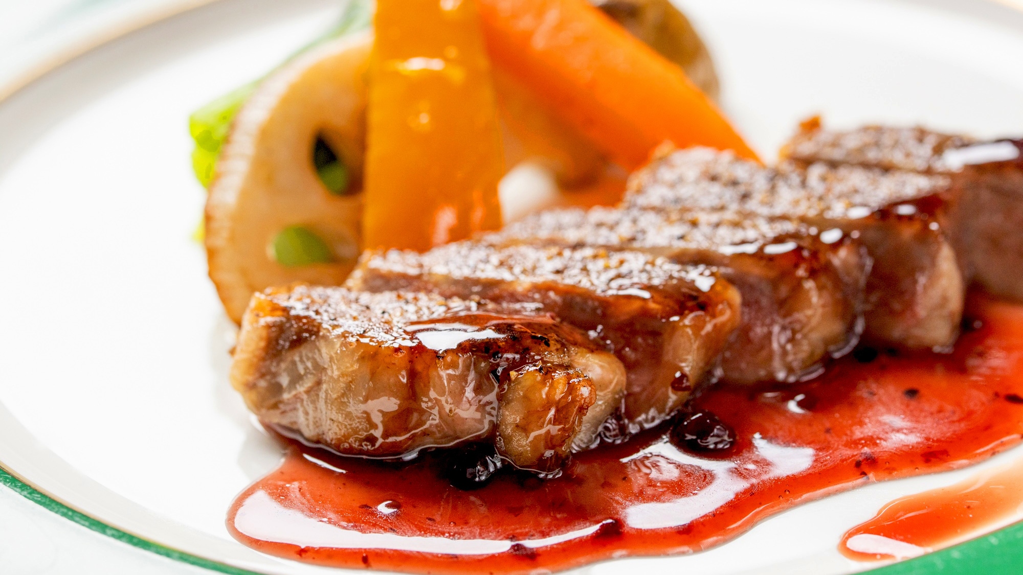 [Makan Malam] Lezat sekali! Steak daging sapi Wagyu yang dipilih secara khusus!