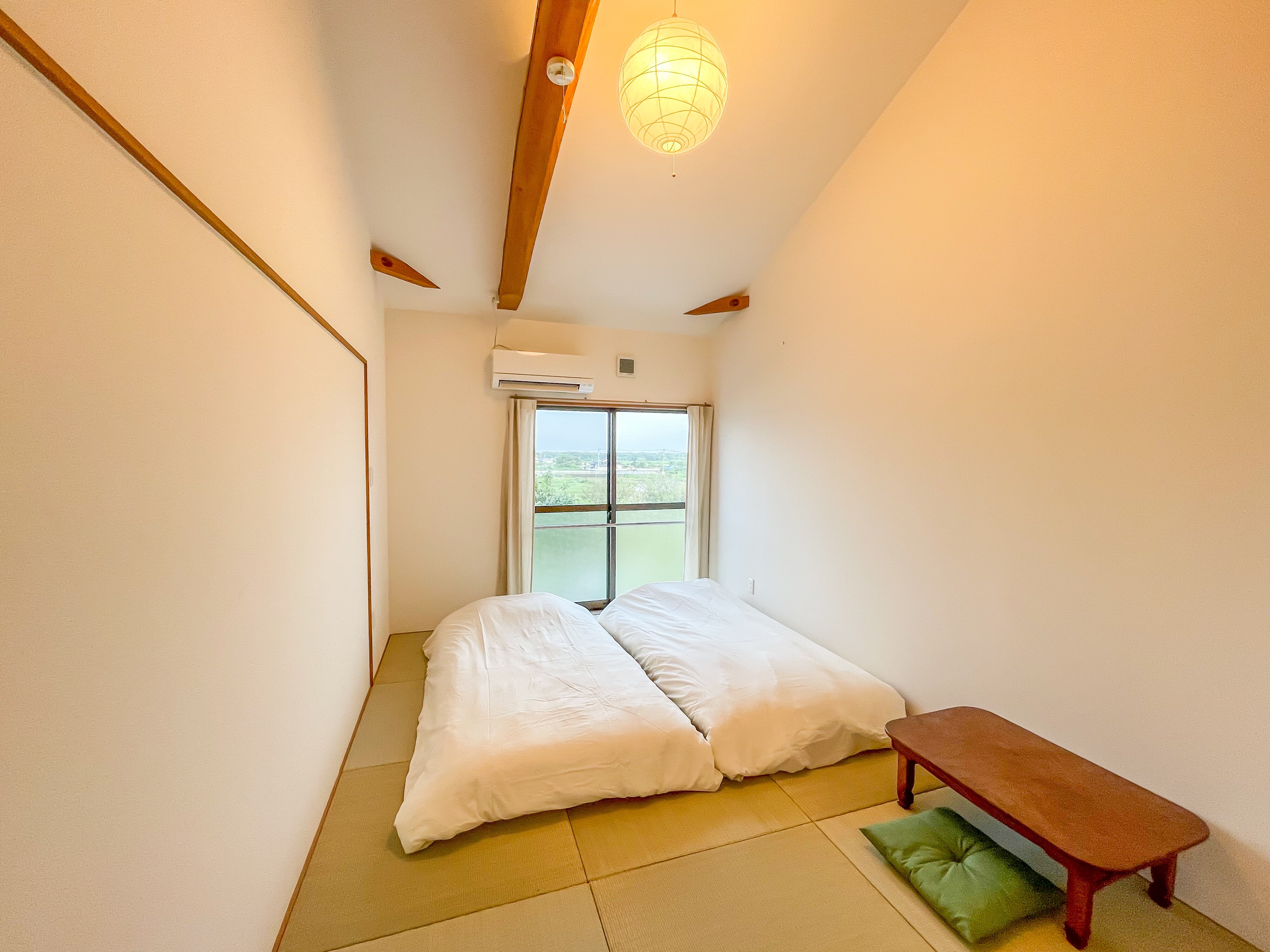 Japanese-style room