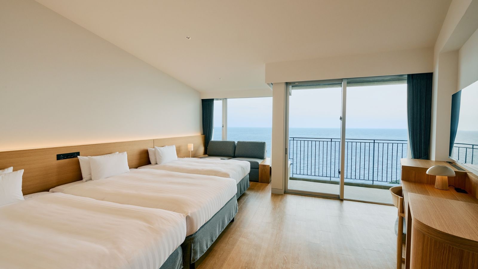 Standard Twin | Enjoy a comfortable stay while taking in the expansive view of the ocean of Yakushima.