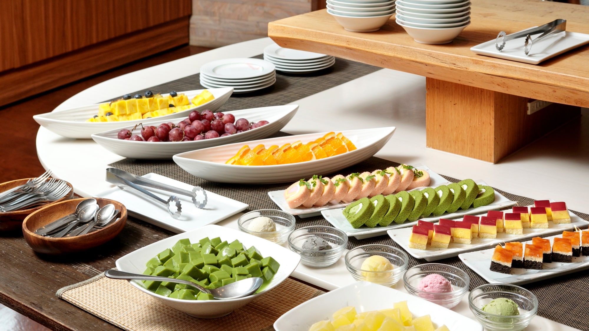  [甜點自助餐] *照片為範例。