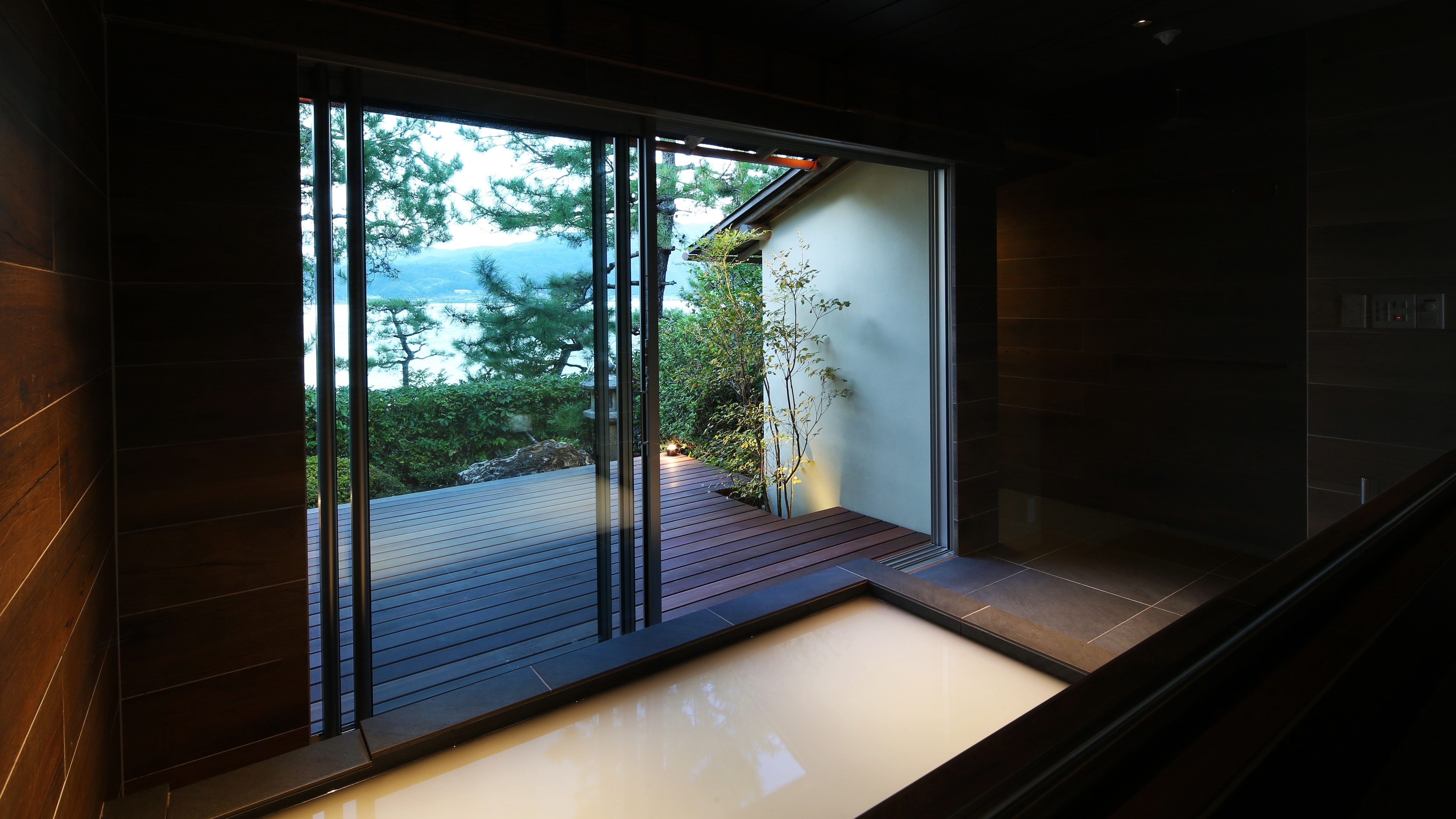 [Special Room Kumoi] Semi-open-air bath (with micro bubble bath)