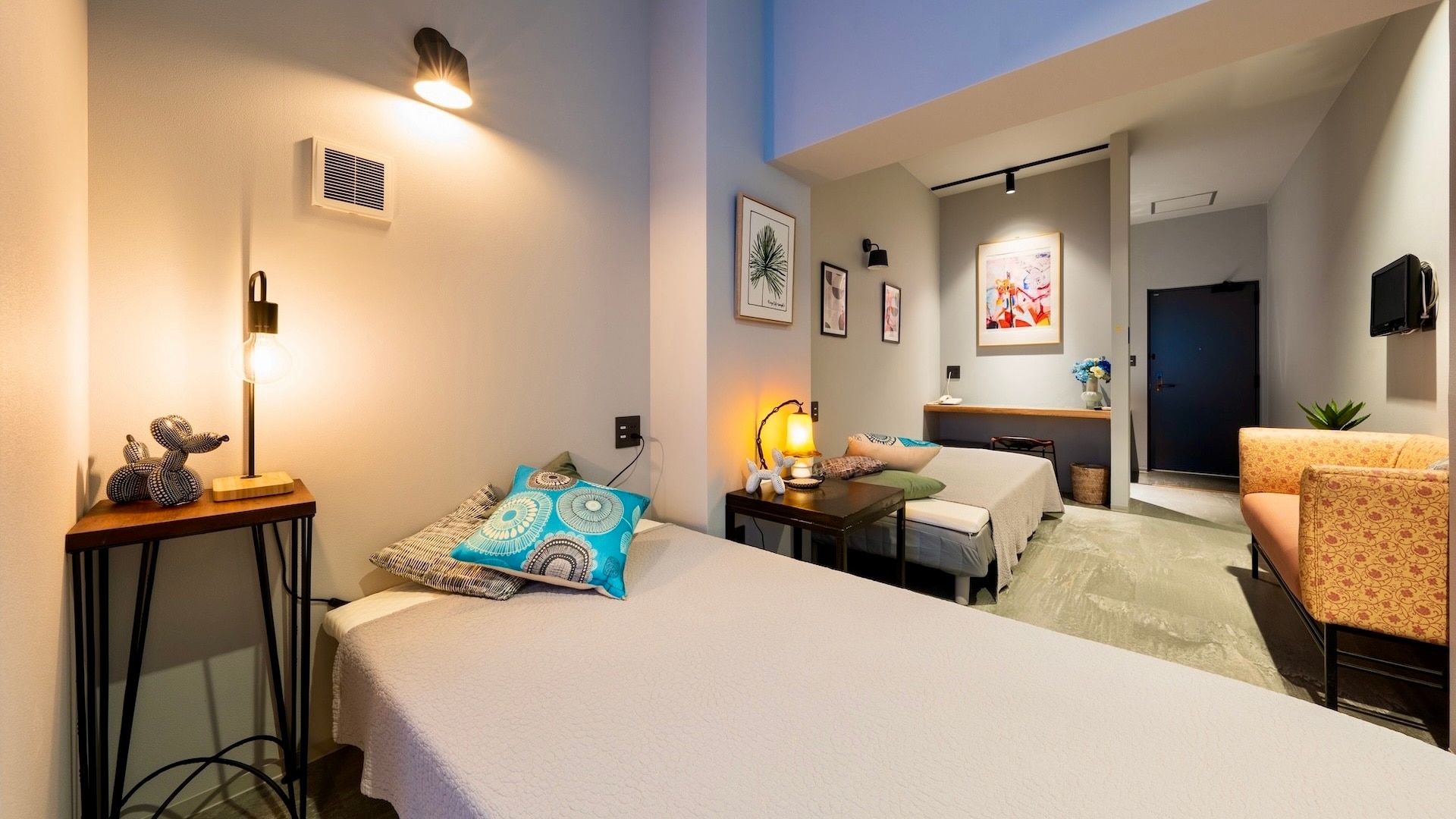 Room 9: Western-style room/twin