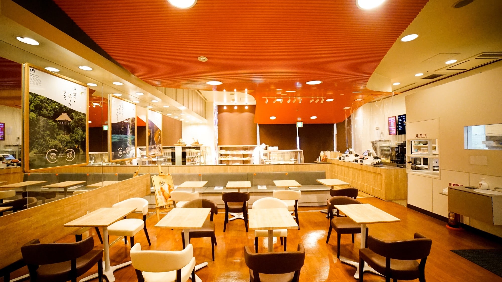 Breakfast is very popular from 7:00 to the style where you can choose any bread you like at the store ♪ ★