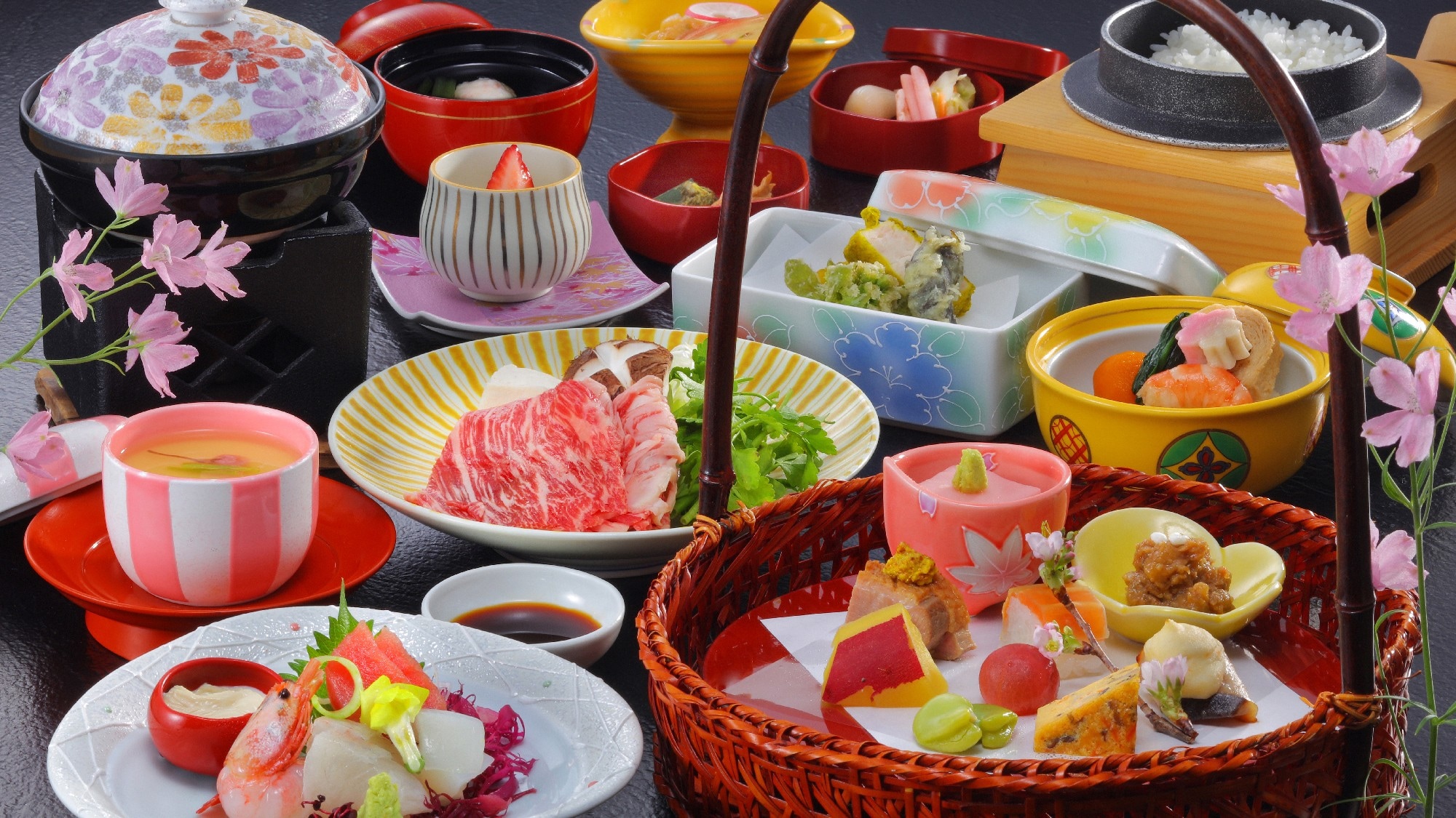 [Kasagomori Kaiseki] A seasonal kaiseki course featuring local ingredients from Kinugawa.