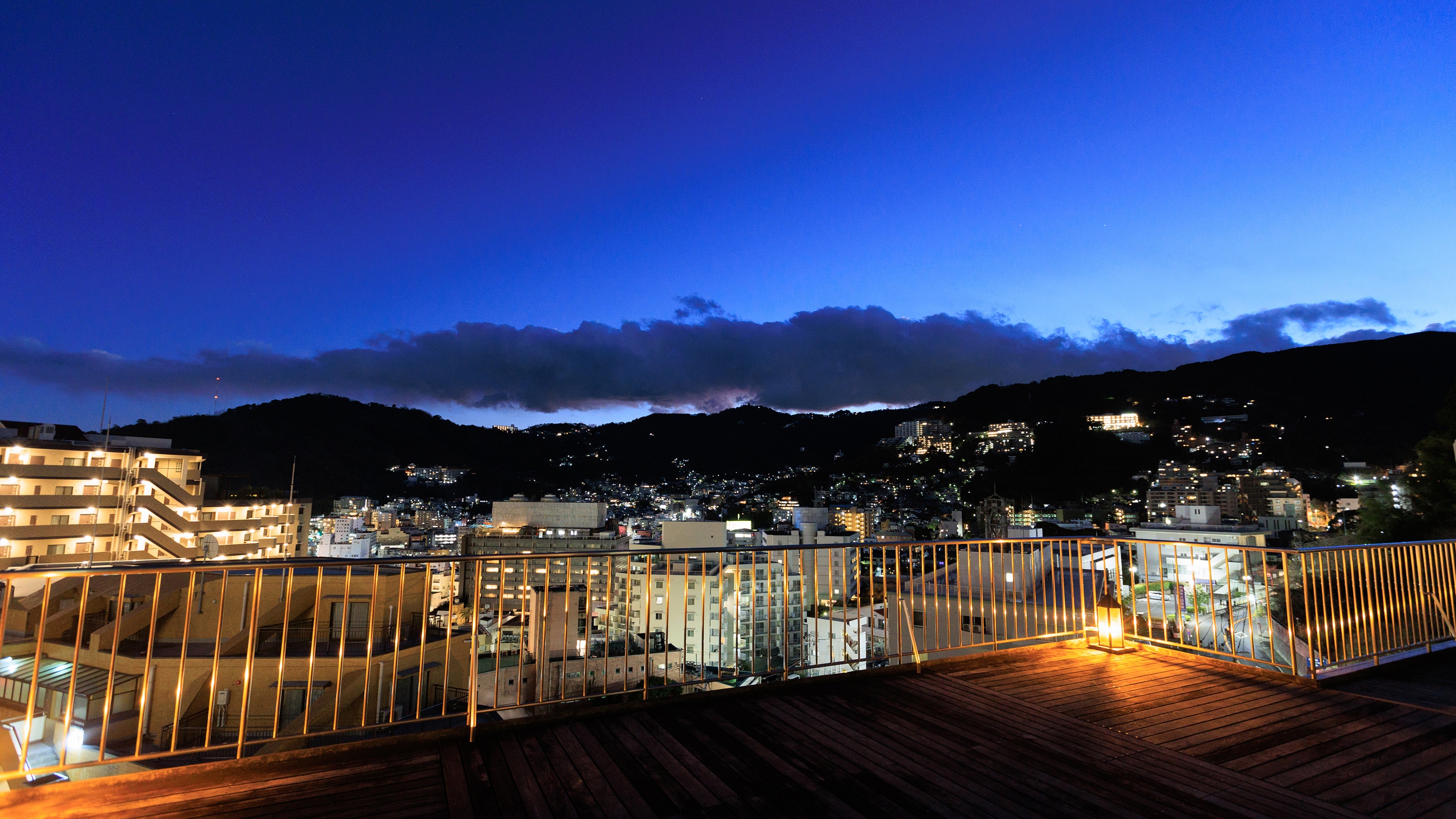 露台夜景