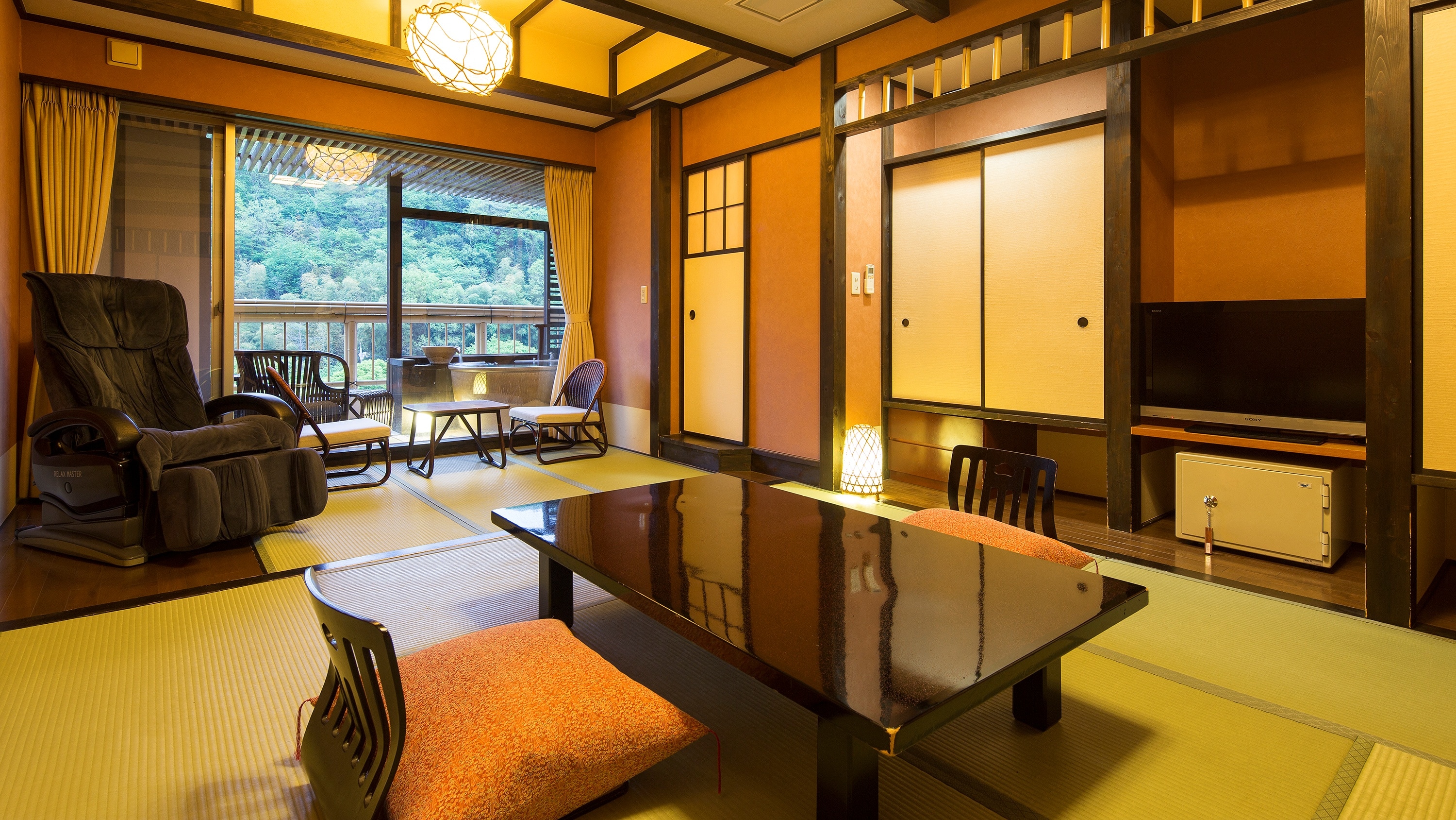 [Kamar bergaya Jepang dengan pemandian terbuka tempat Anda dapat menghabiskan waktu santai dan mewah]