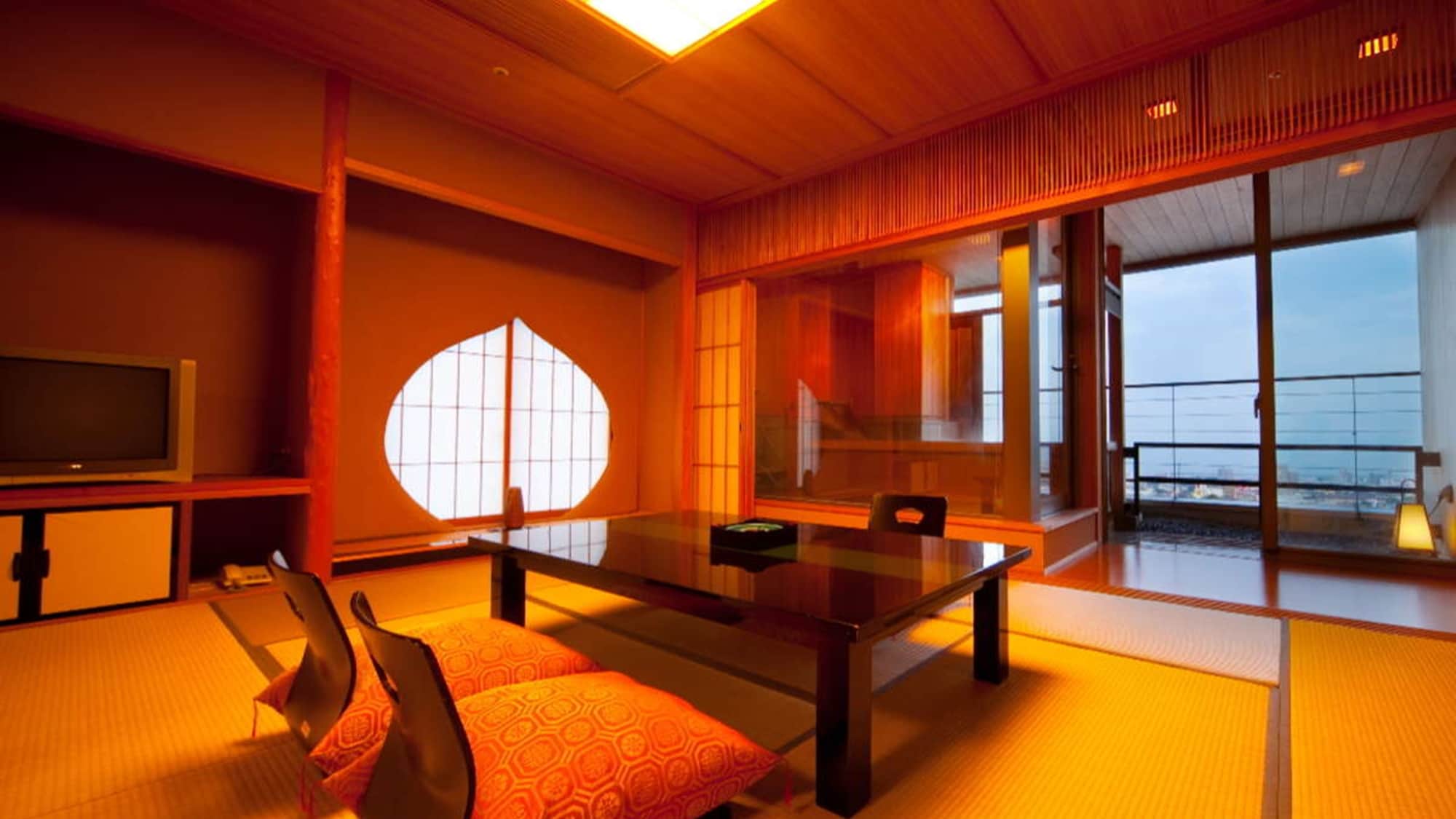 Kamar bergaya Jepang dengan pemandian terbuka "Nadeshiko Hanamizuki" / Ruang santai dengan pemandangan yang menciptakan perjalanan