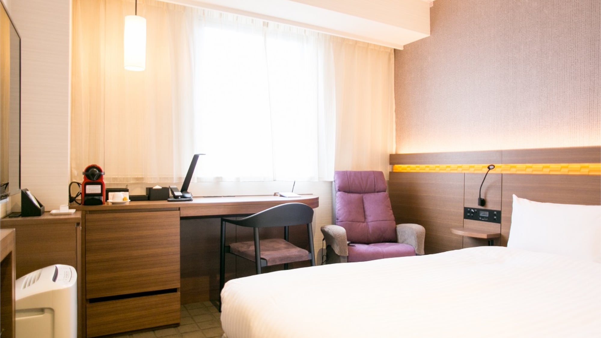 Comfort business room 14.6㎡ Bed width 140cm×200cm