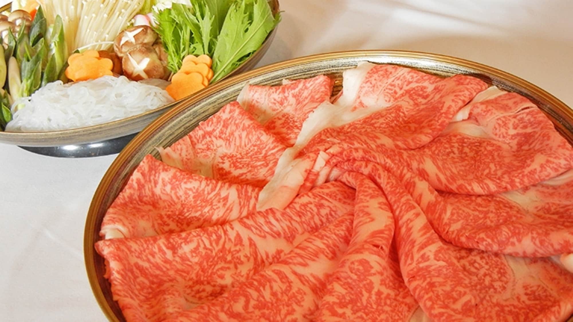 * [Hida beef shabu-shabu or sukiyaki] Enjoy your favorite local brand beef with your favorite hot pot dish