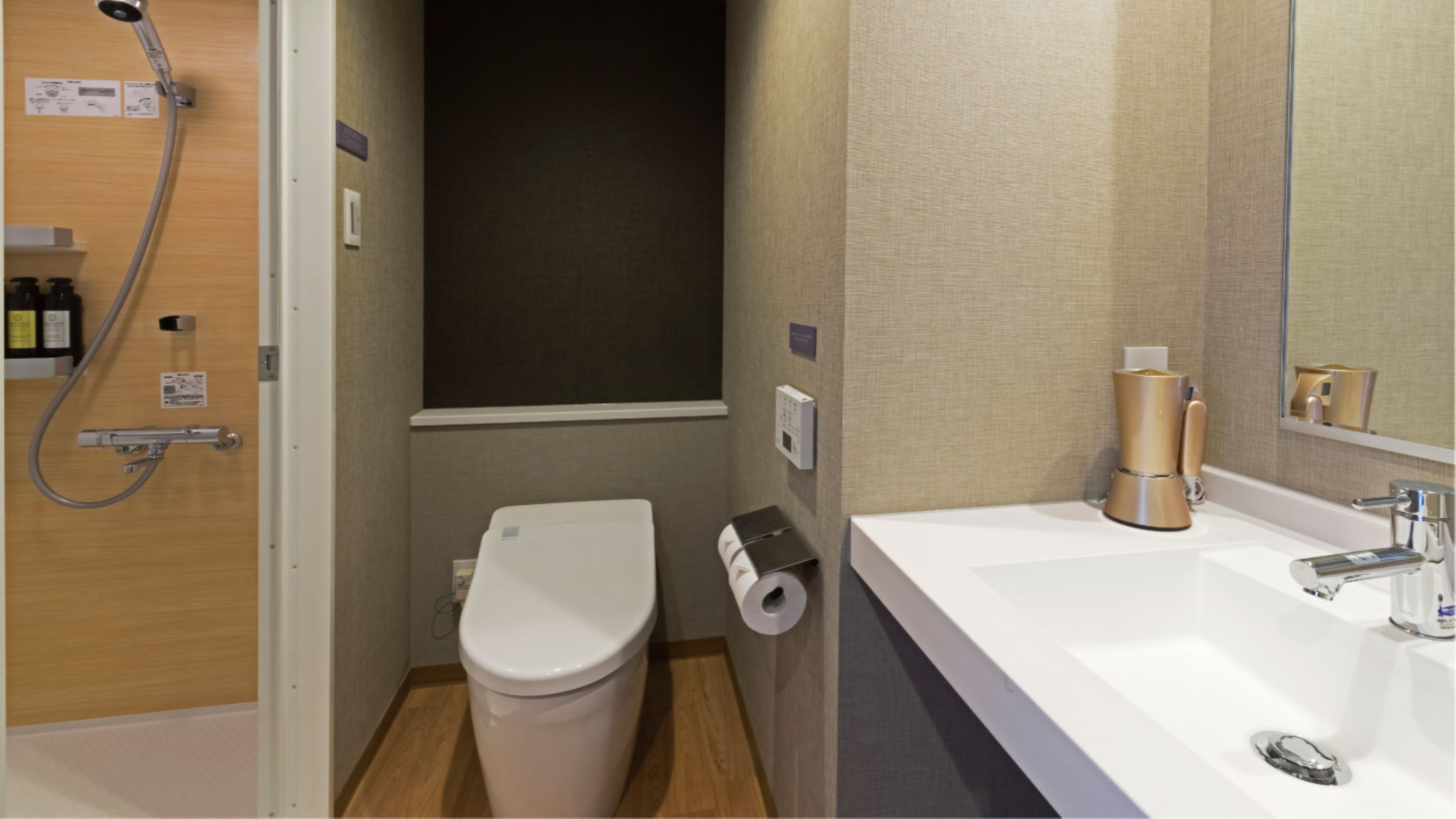 Single room / Semi-double room / Economy twin room (restroom & shower booth)