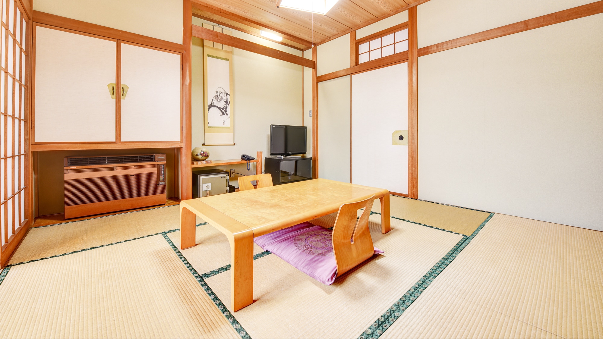 *[Guest room example] Japanese-style room with 8 tatami mats (with breakfast/view of Mt. Fuji)