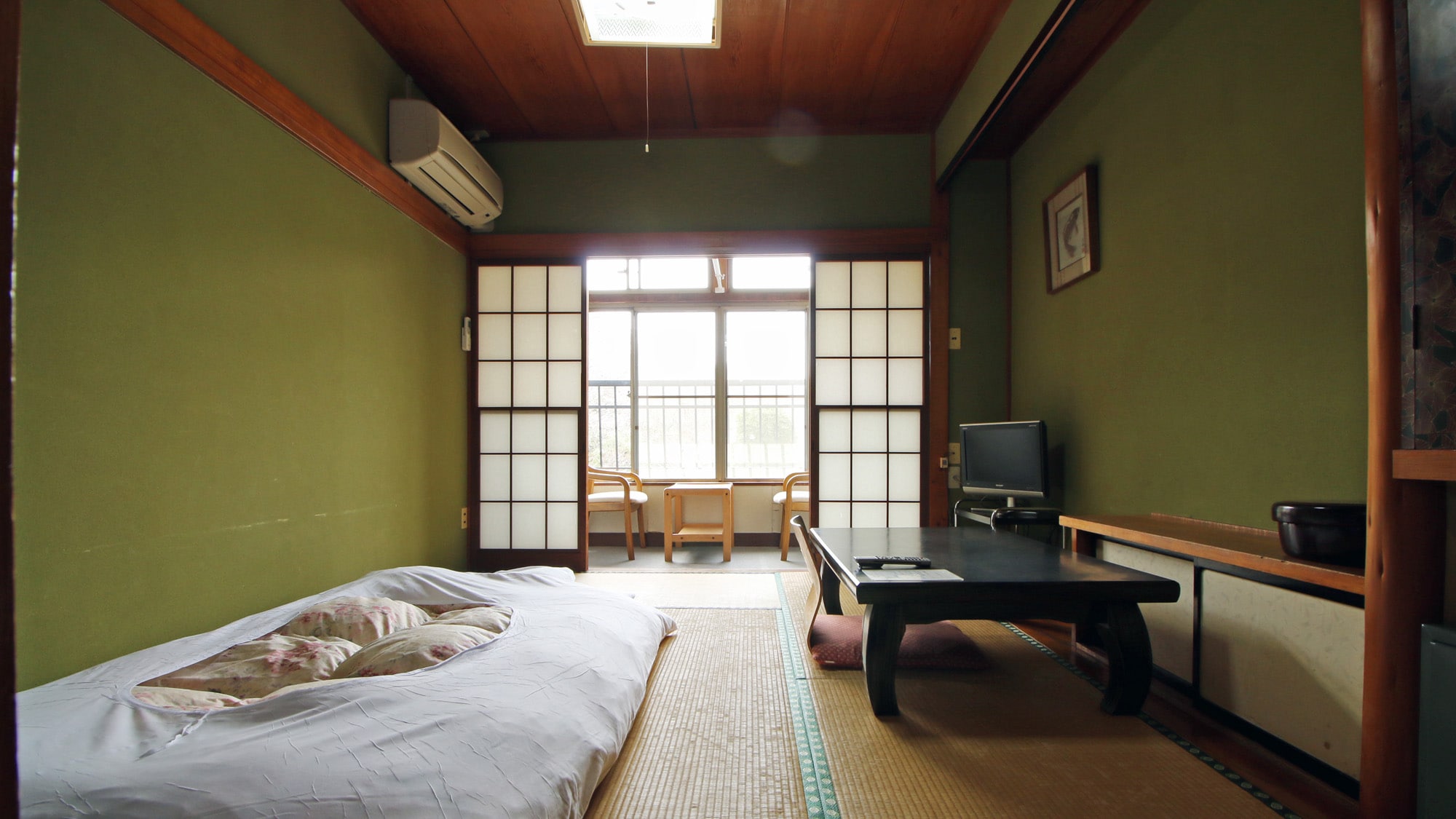 [Ví dụ phòng khách: 6 chiếu tatami + hiên rộng rãi]