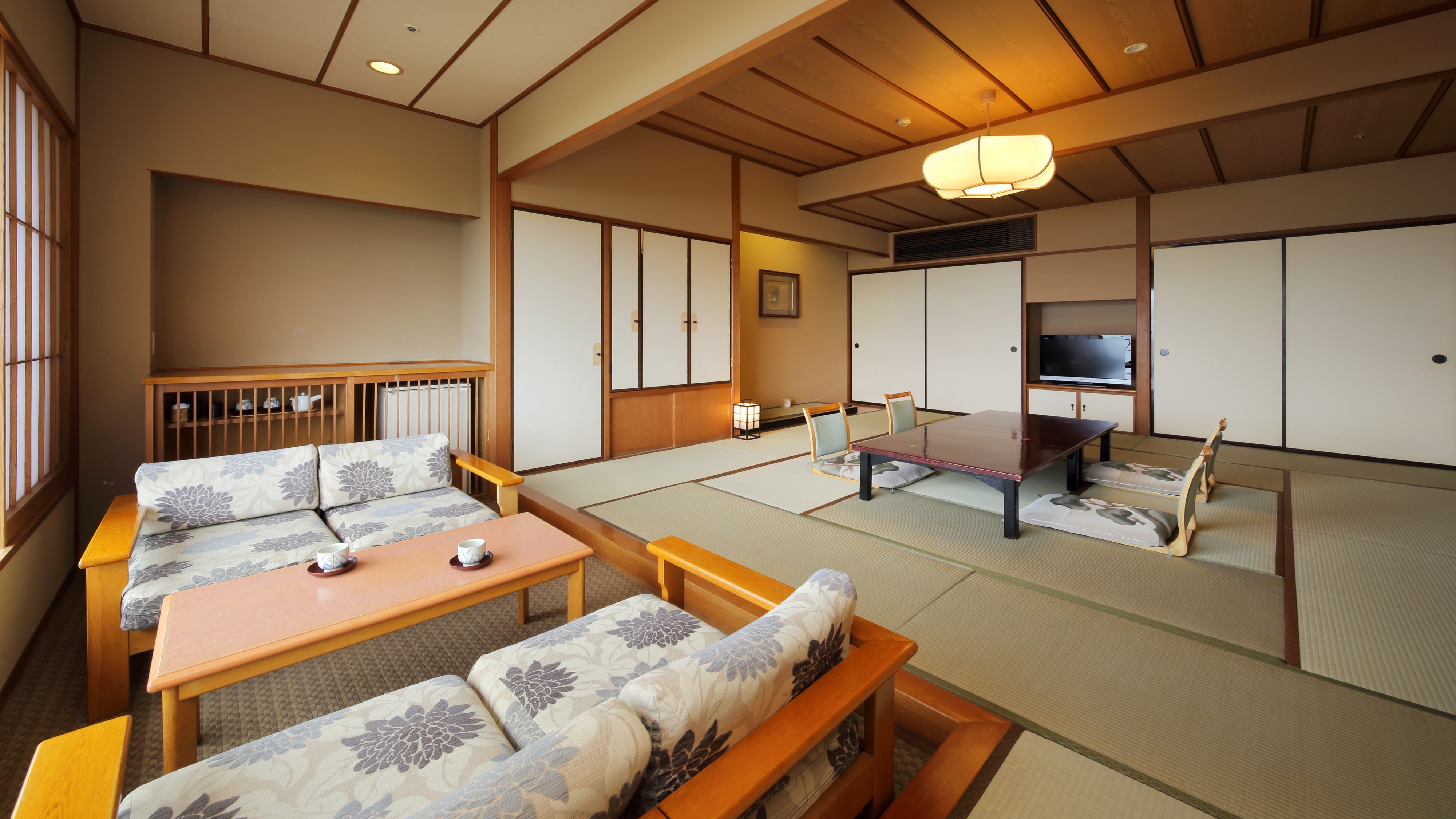 Kamar bergaya Jepang dengan pemandian terbuka (15 tikar tatami + beranda lebar + pemandian terbuka)