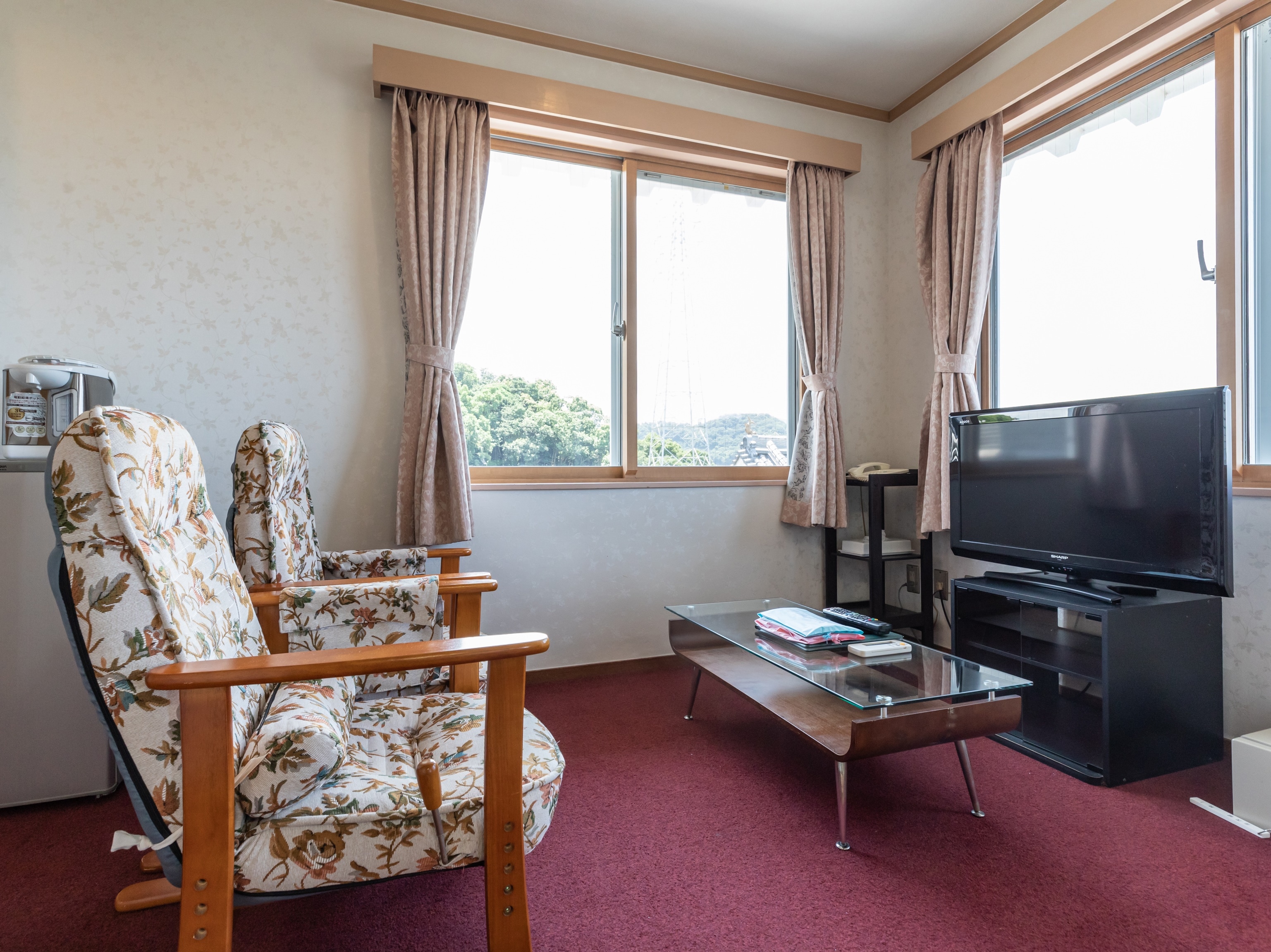 [Non-smoking] Japanese-style room for 1-3 people (with toilet and shared bathroom) 8 tatami mats