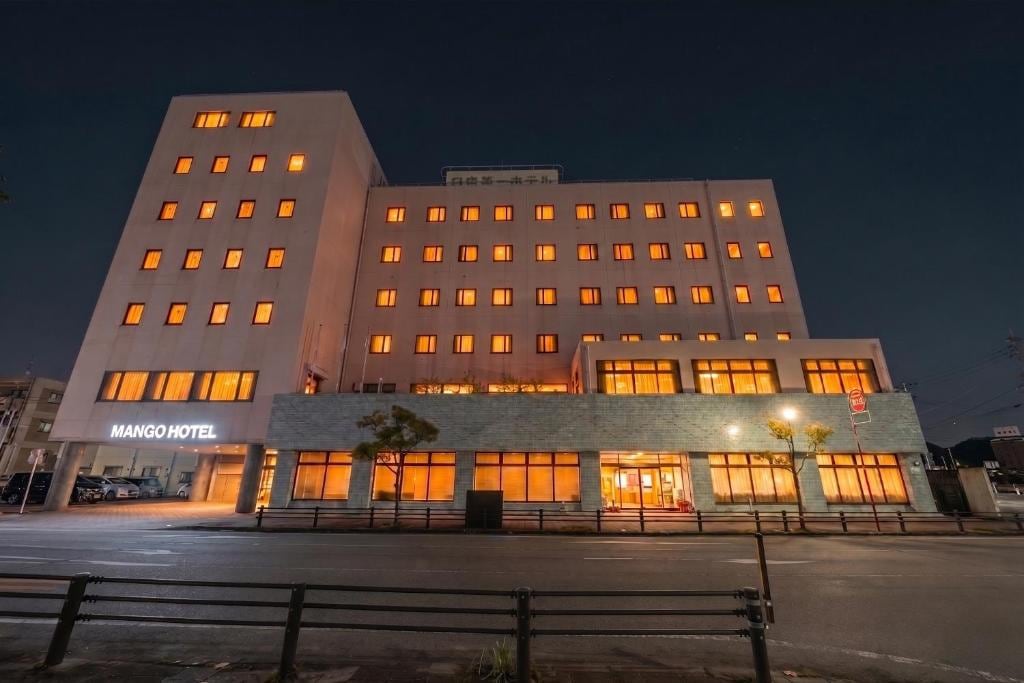 Exterior view (night)