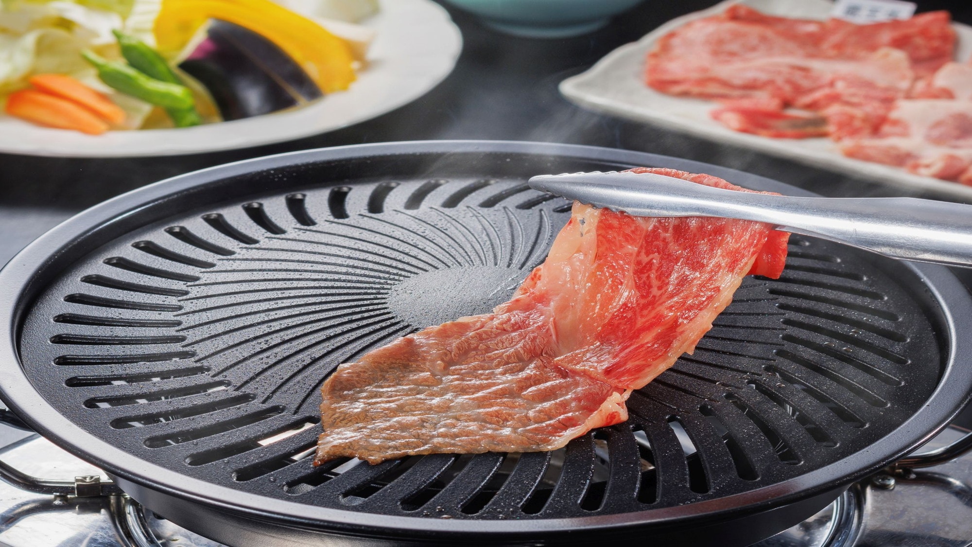 【新特產“三種肉的味道比較”燒鍋套餐】奢侈地享用藏王牛、黑毛和牛、米豬肉♪
