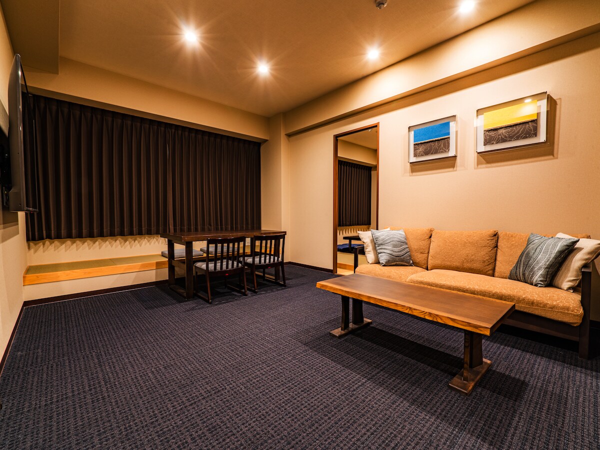 High floor executive suite with spa bath