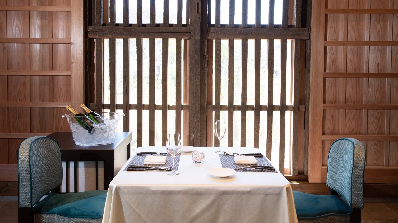 restaurant