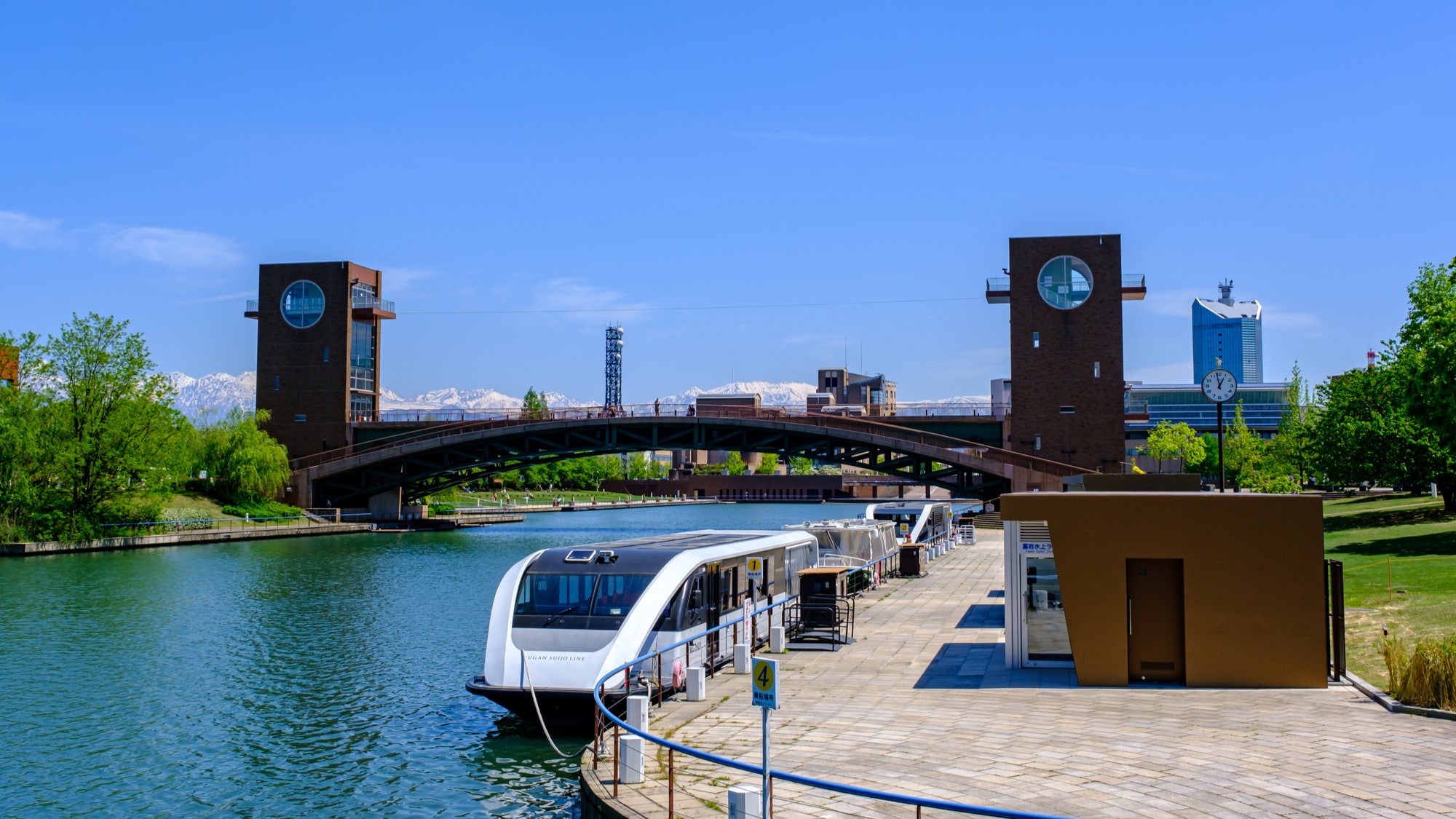[Toyama City Tourist Spot] Fugan Canal Kansui Park - Enjoy a different atmosphere at night with illuminations!