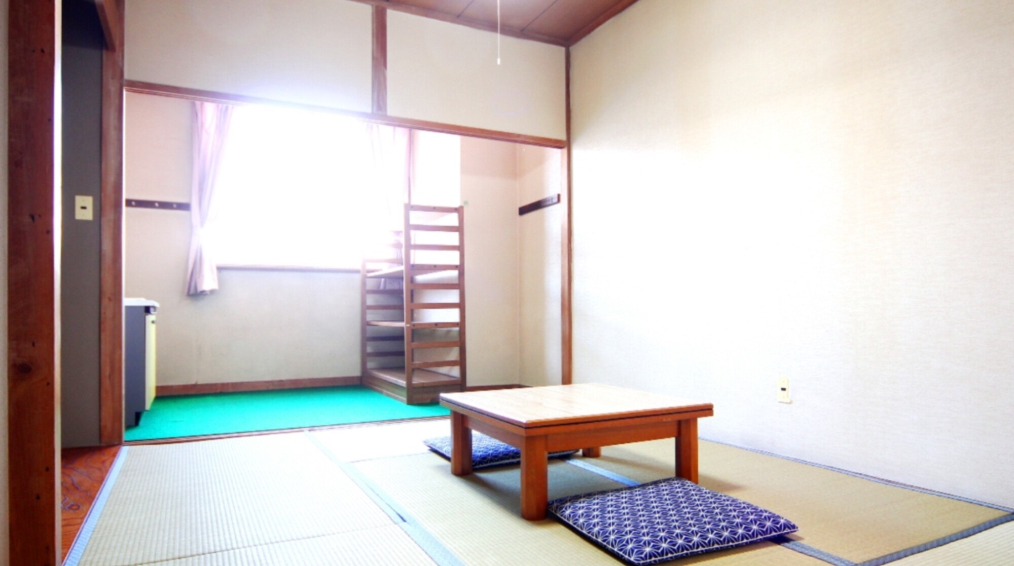 Random Japanese-style room (6 tatami mats)