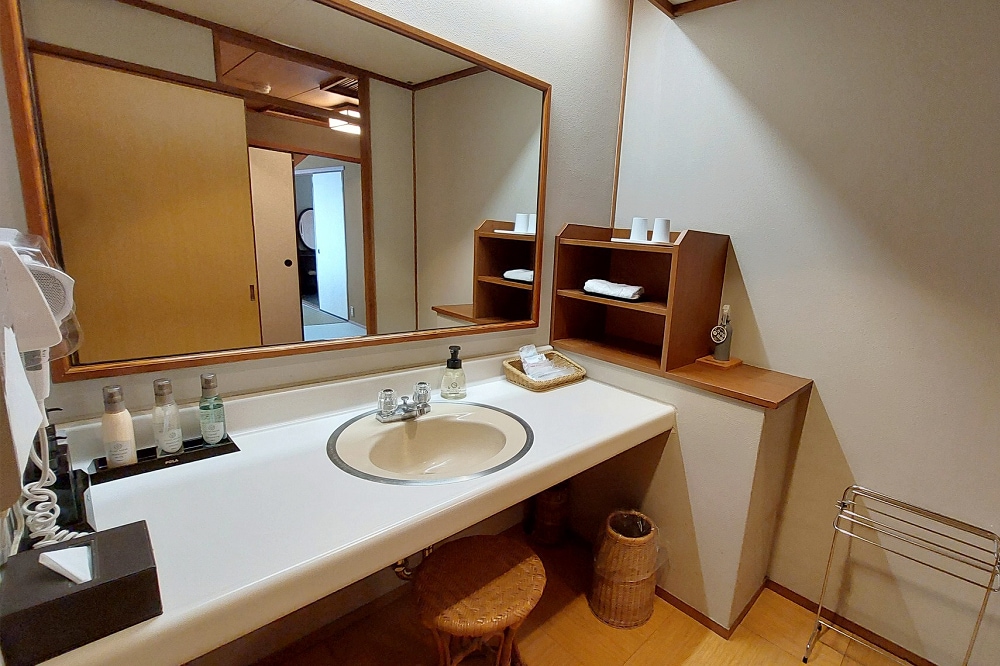 Kamar Junior "Aya"