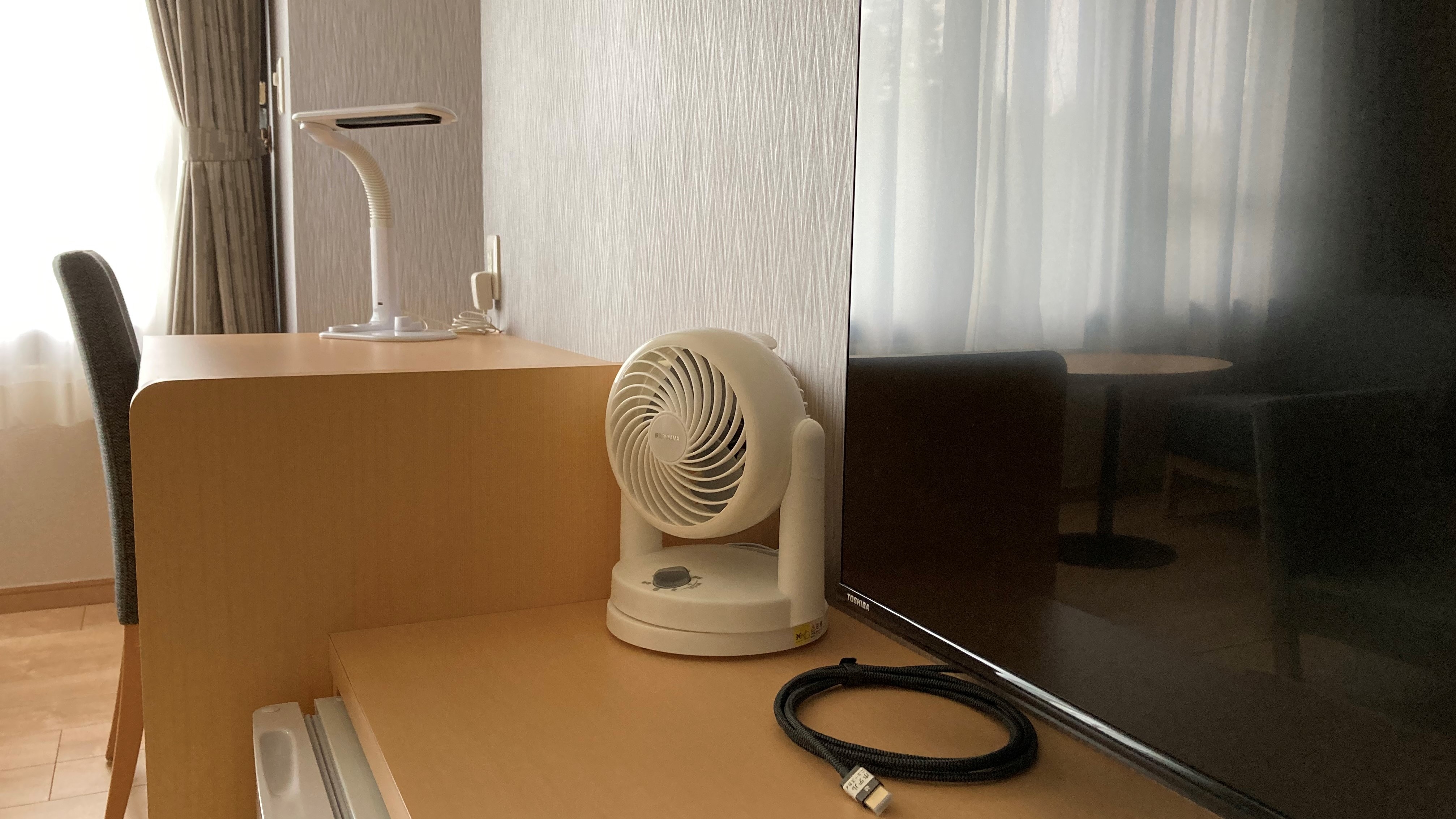 Japanese-Western style room with 50-inch TV and circulator