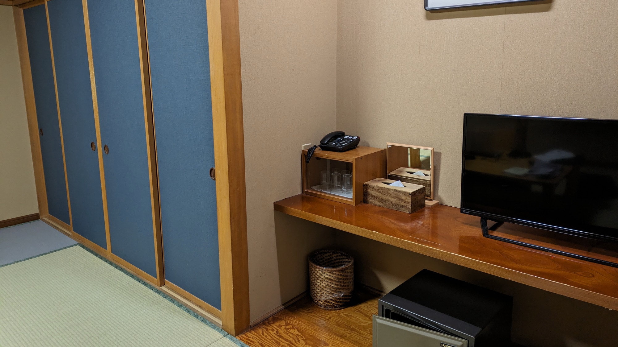[Japanese-style room 14 tatami mats] Sekizenkan/Kinugawa River side *Example