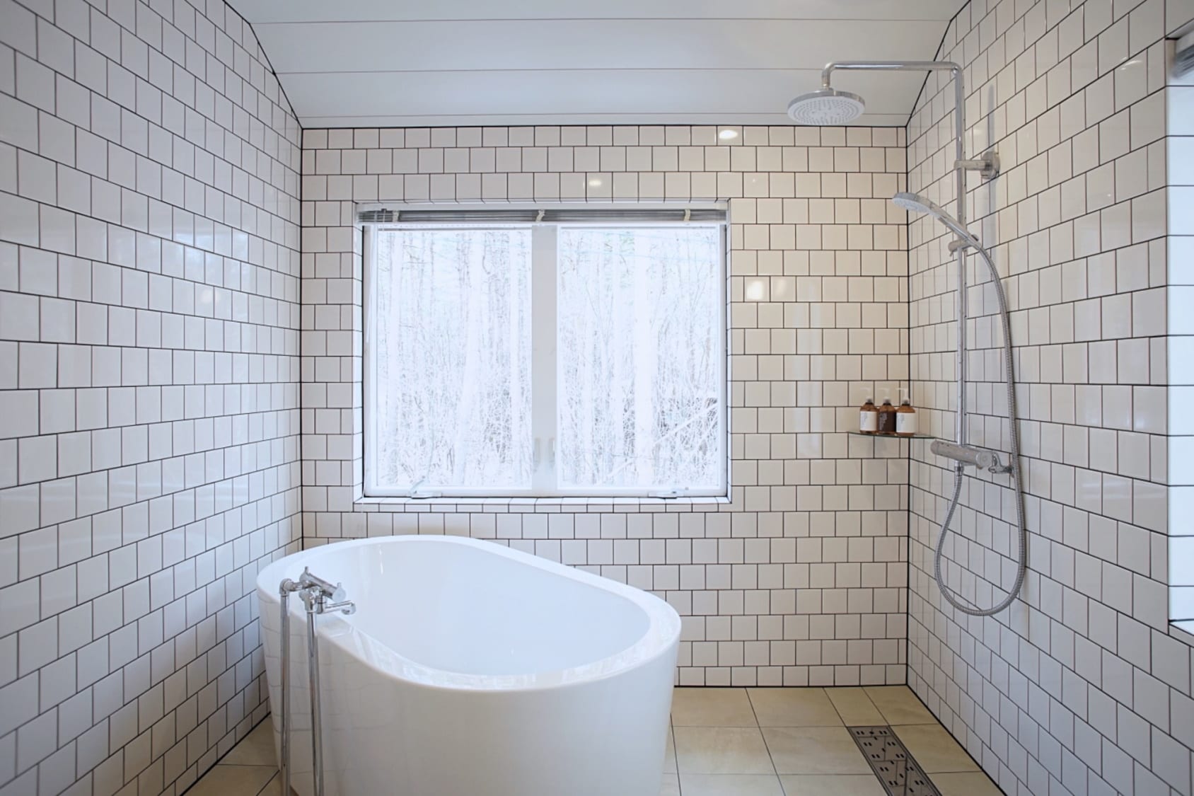 Bathroom (Green Room)