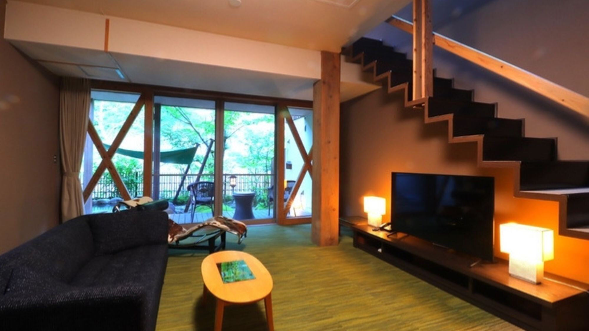 Ruang tamu bergaya suite maisonette/lantai 1