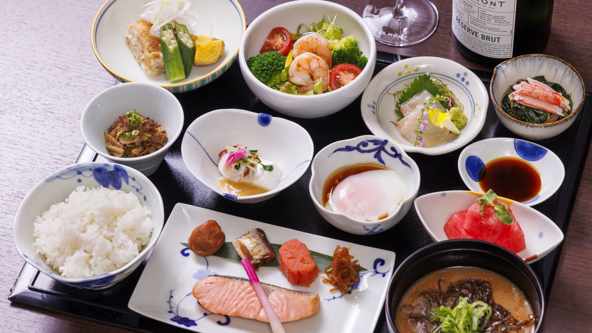 [Mirage (Breakfast example)] Japanese-style meal. Enjoy a breakfast that incorporates the five tastes, five colors, and five methods that are unique to Mirage.