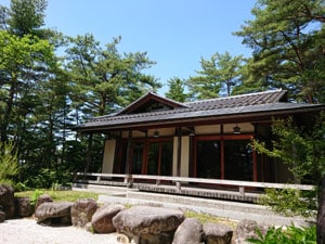 Nearby facilities: Shinano Kangetsuen