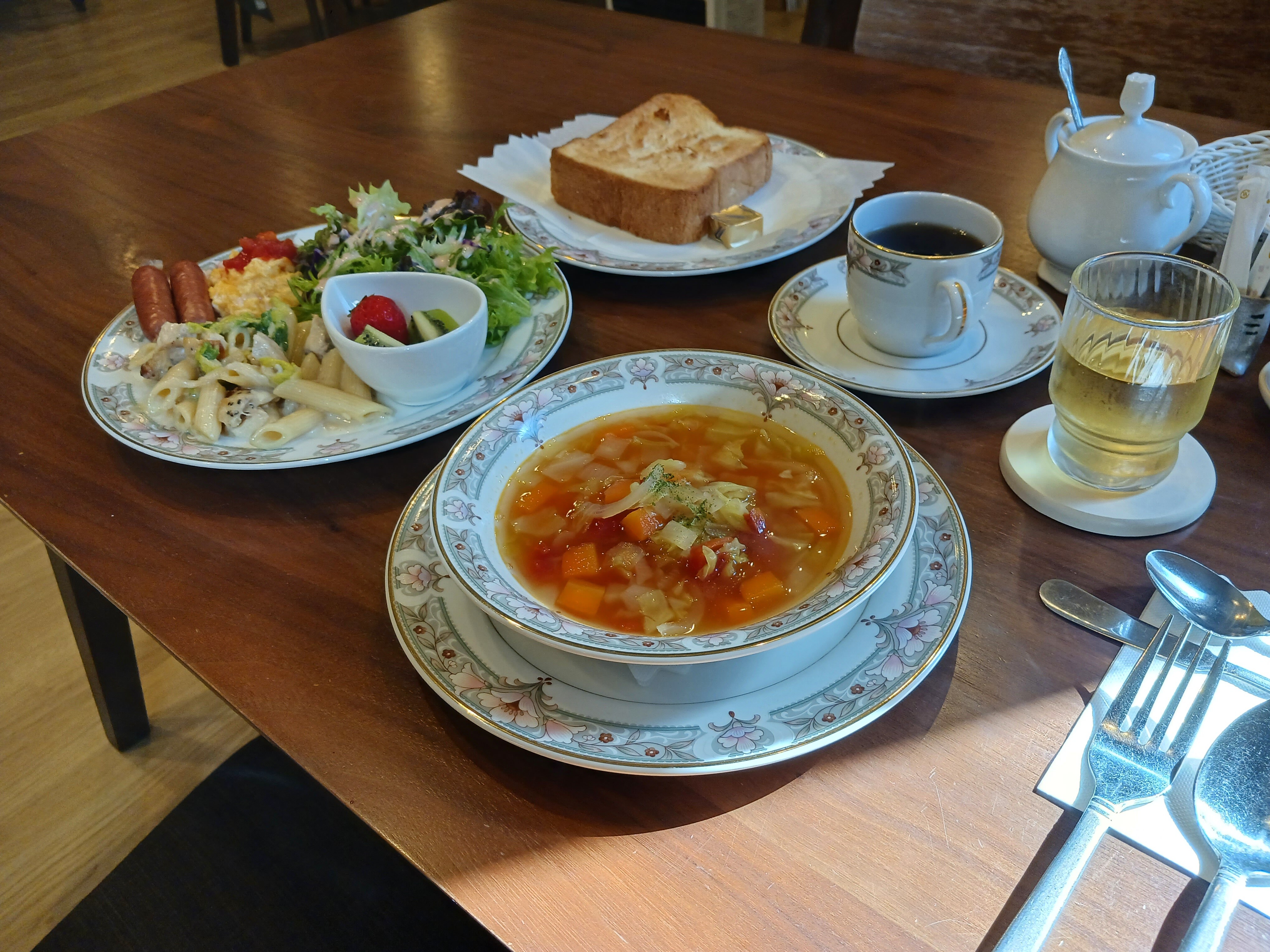 Makan (contoh sarapan)