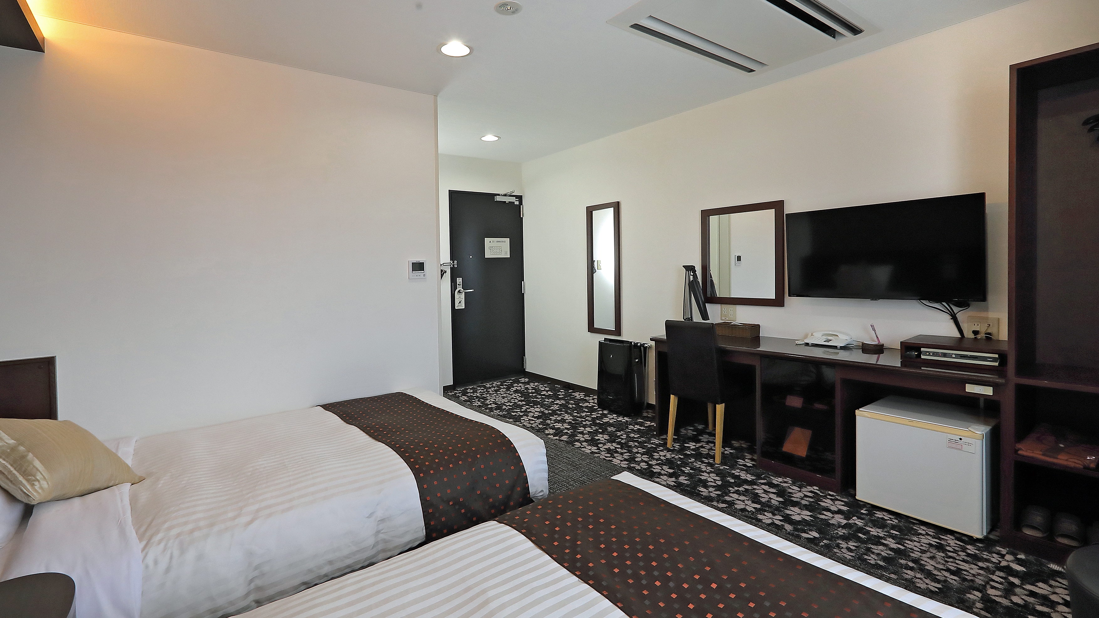 ★ Twin ★ Semi-double bed & times; 2 Spacious space
