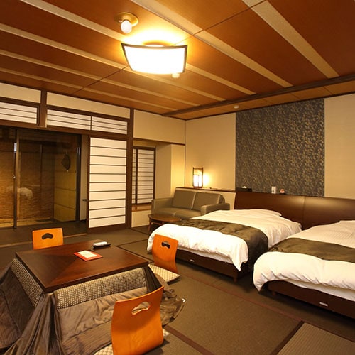 Second building: Japanese-style modern room with an open-air bath with a view and a natural hot spring water source, 47 square meters