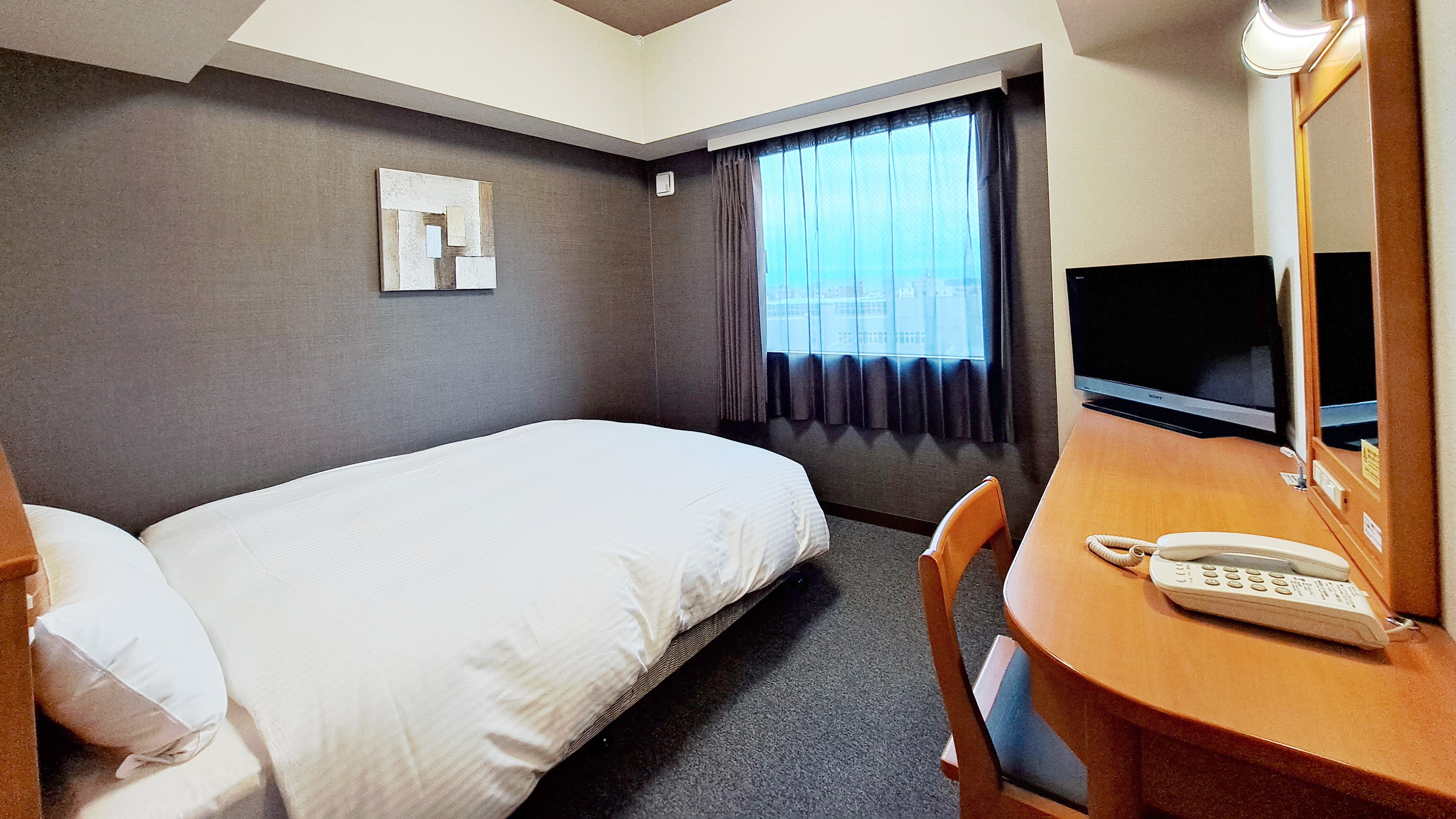 Semi-double room
