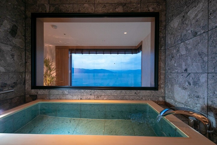 《湖側》湖悠KOYU 【特別フロア/12階】レイクビューバス付和洋室/禁煙