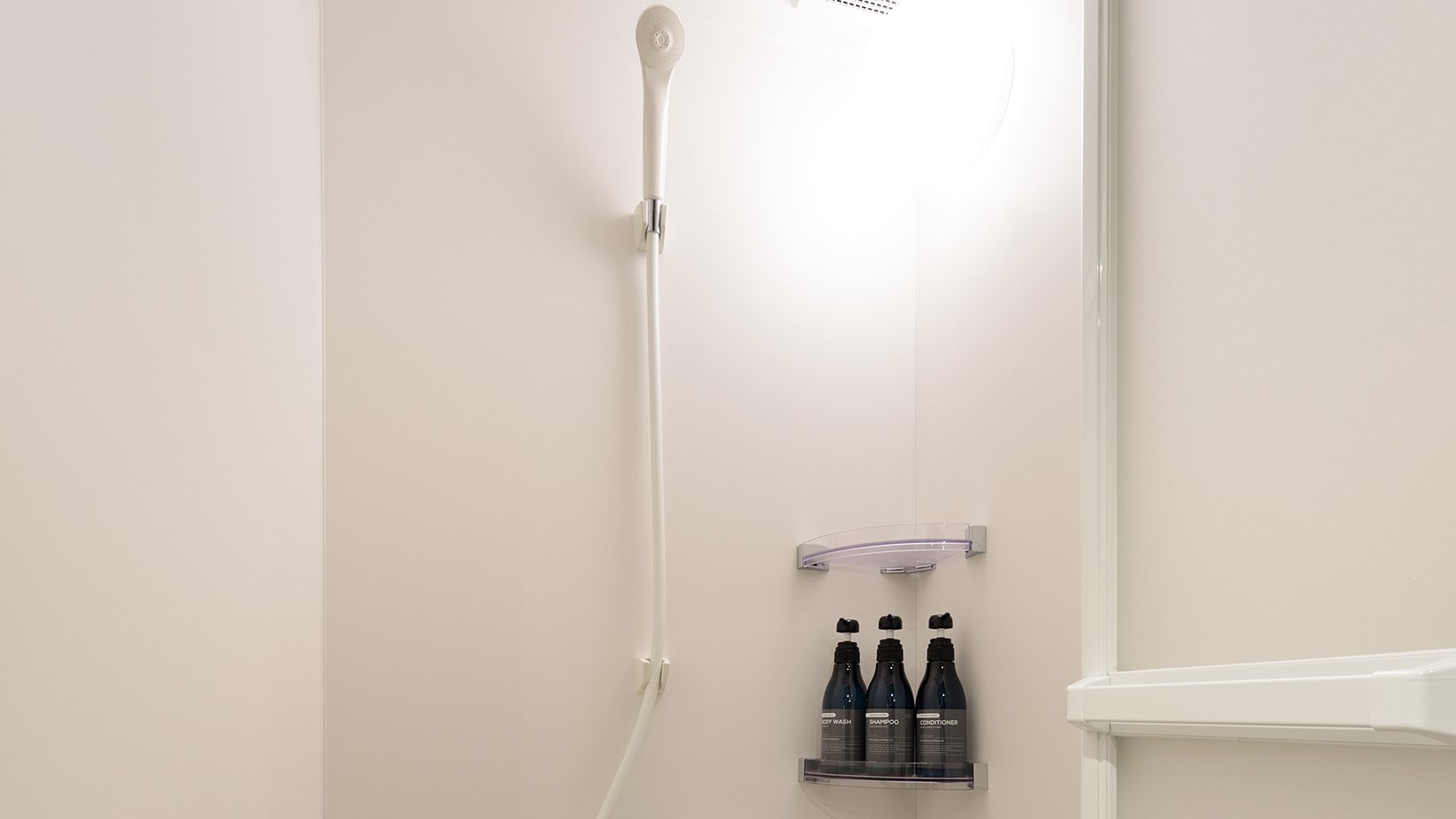■ In-room shower room