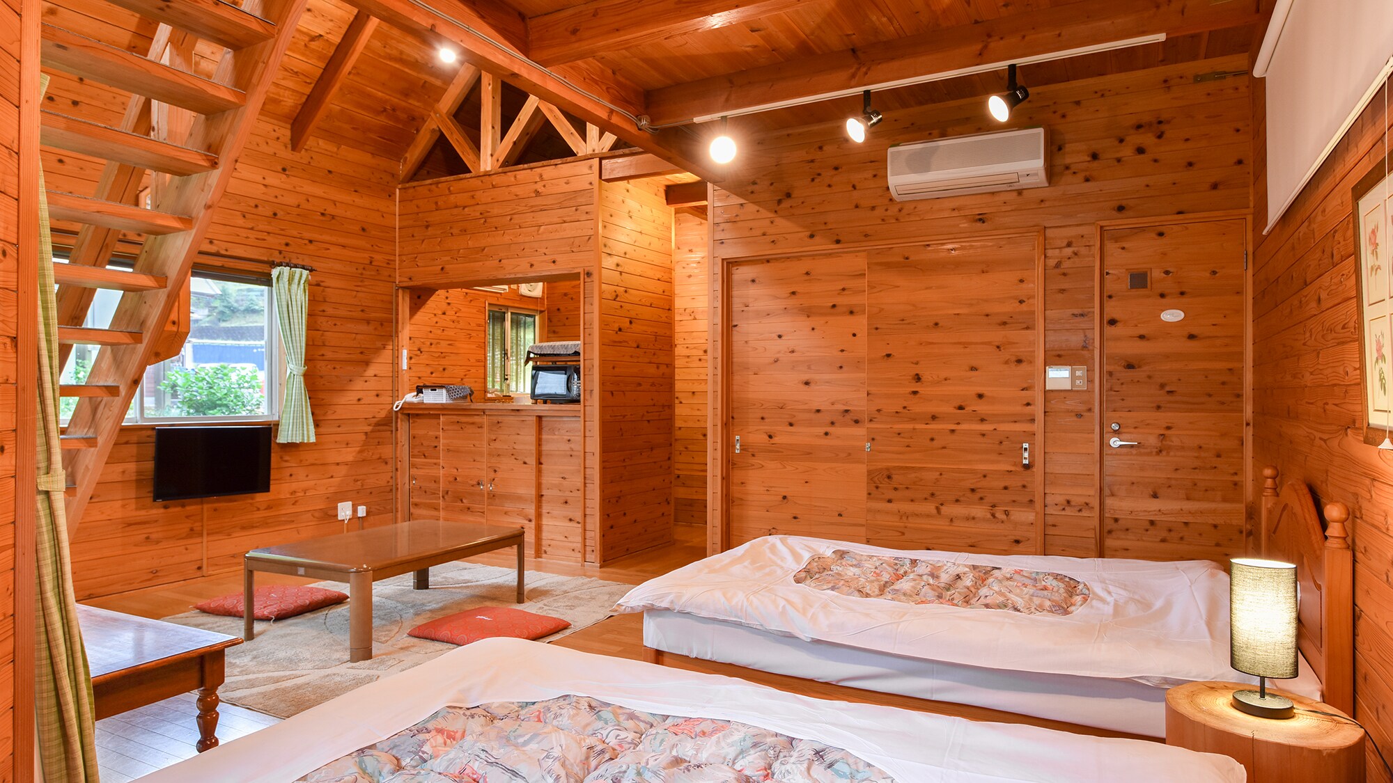 *山间小屋风格小屋 [5 张床 + 2 张日式床垫] 示例