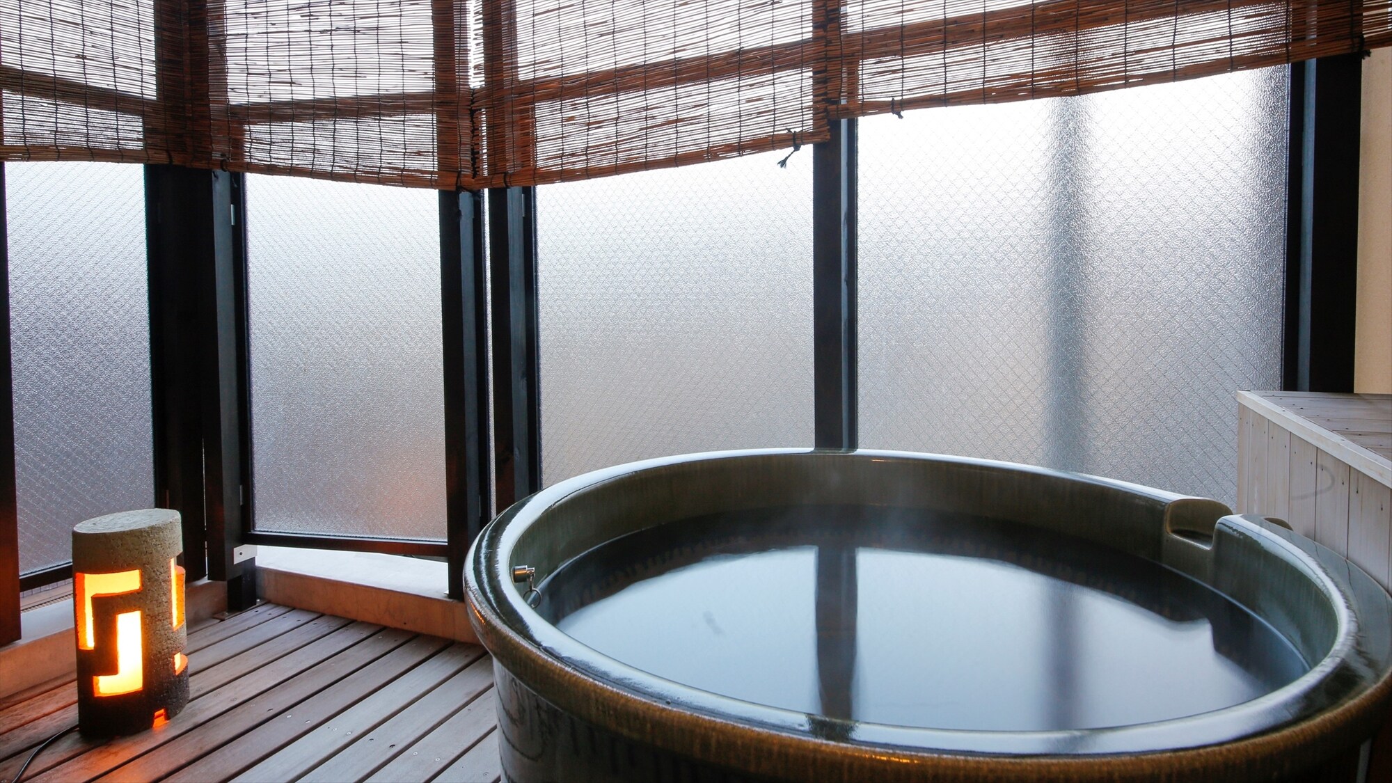 B303室：露天浴池範例