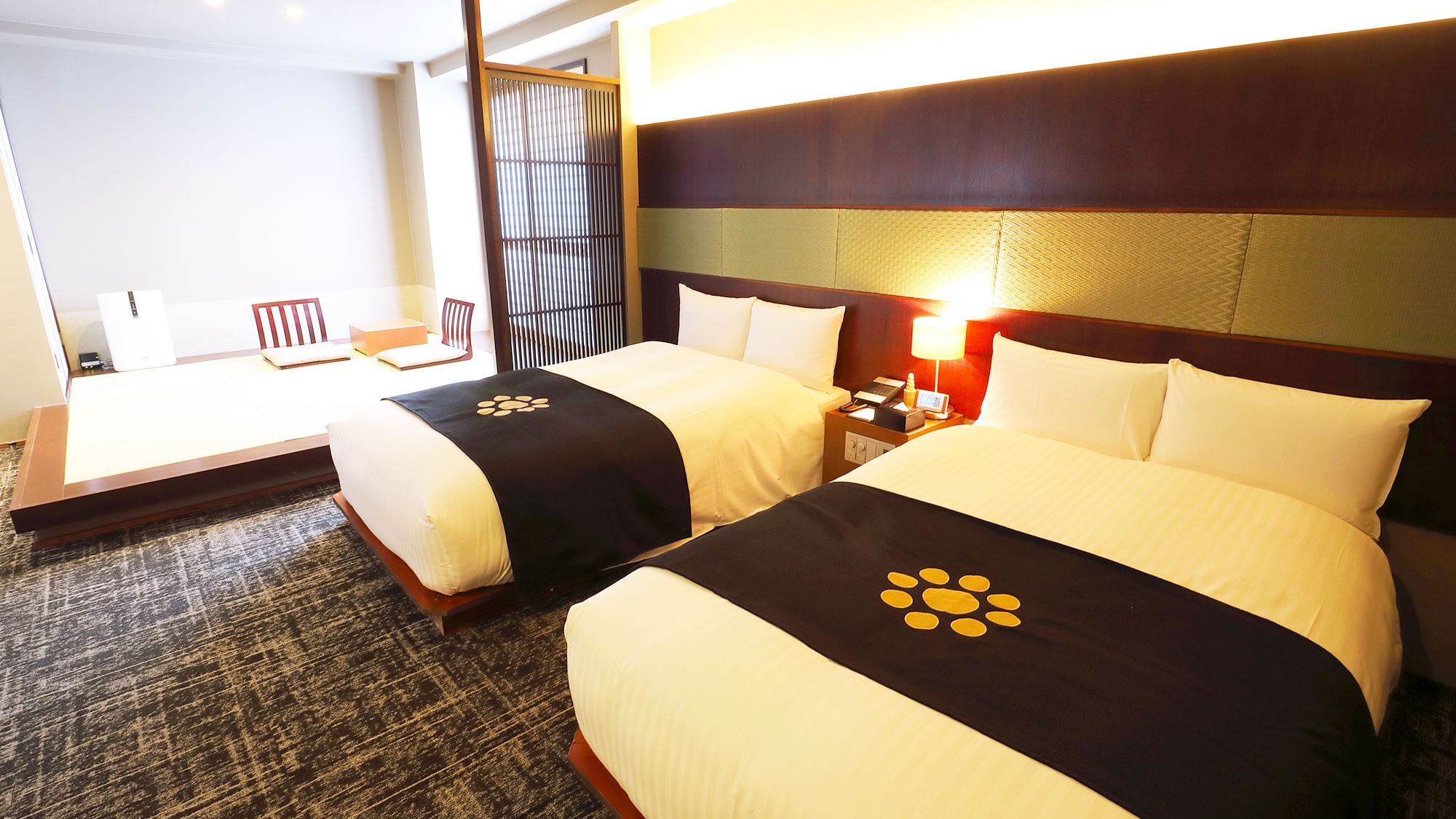 [Premium Japanese-Western Room] A special relaxing space | 50 square meters | Maximum capacity 4 people
