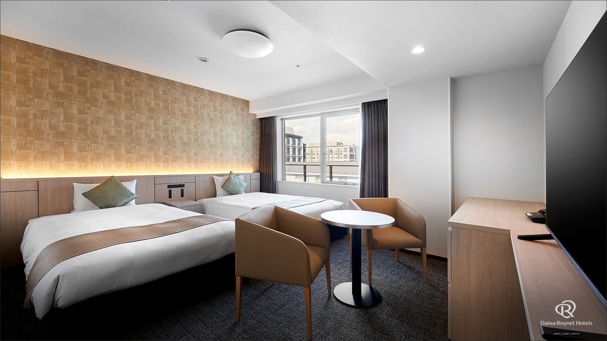 Universal Twin Room