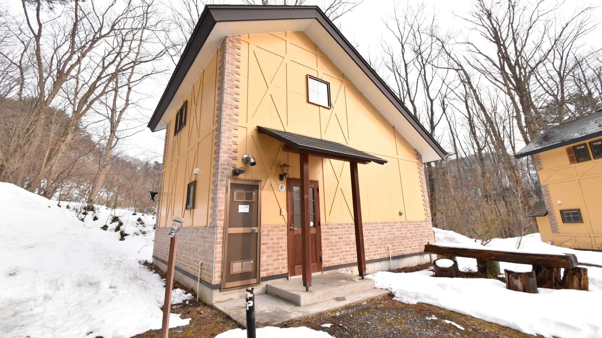 ・Family A/Cottage exterior