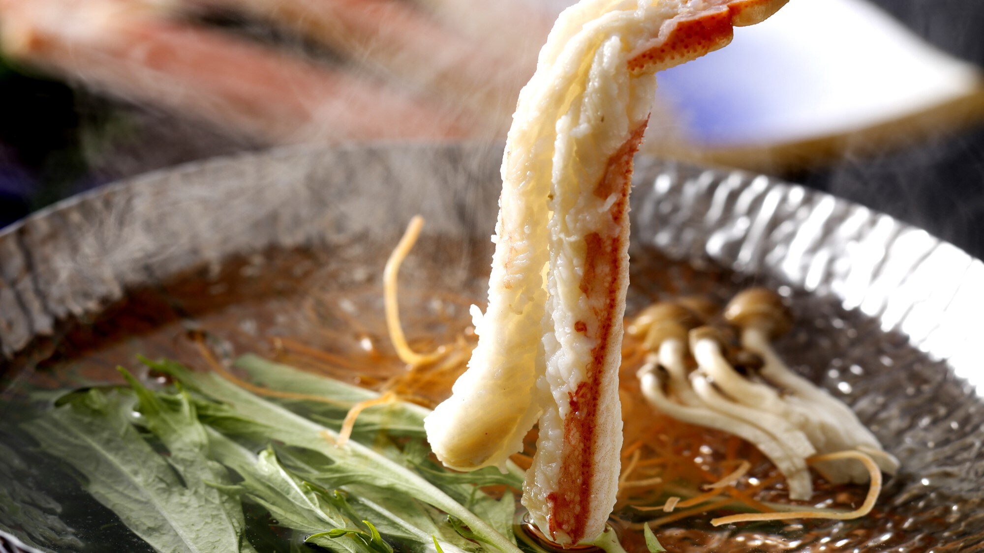 [Winter Cuisine] Shabu-shabu made with snow crab that has been quickly dipped in specially made broth!