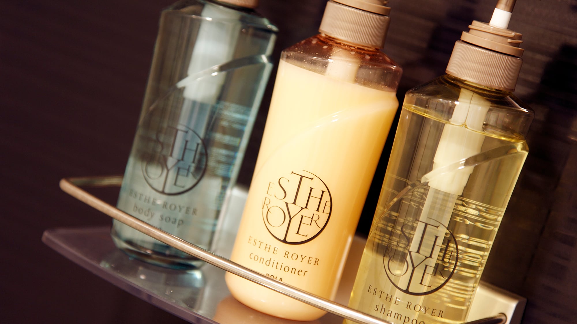 POLA toiletries in all rooms (* image)